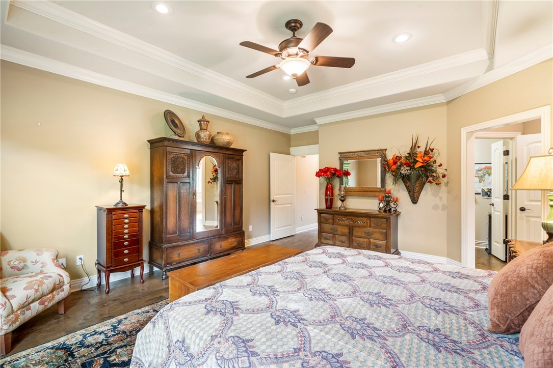 3997 N Bridlewood Drive