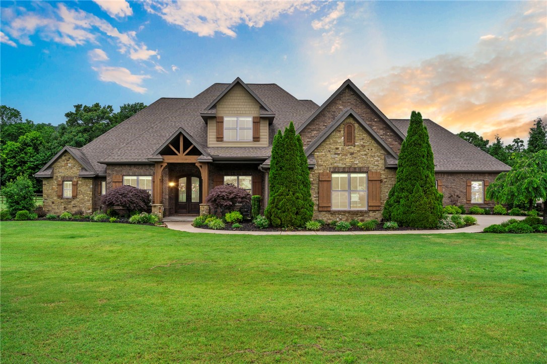 3997 N Bridlewood Drive