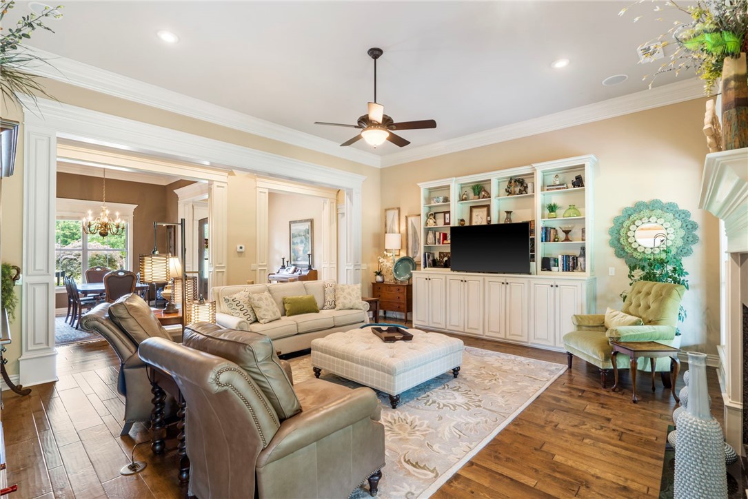 3997 N Bridlewood Drive