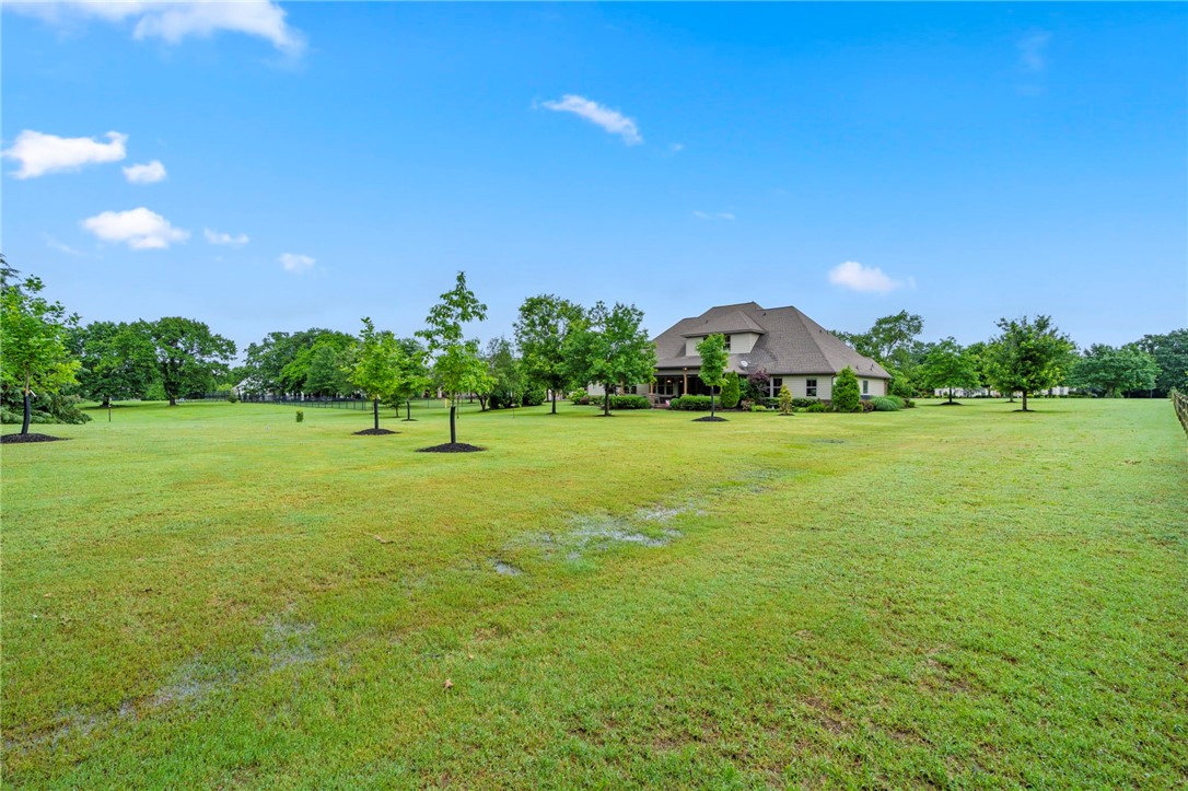 3997 N Bridlewood Drive