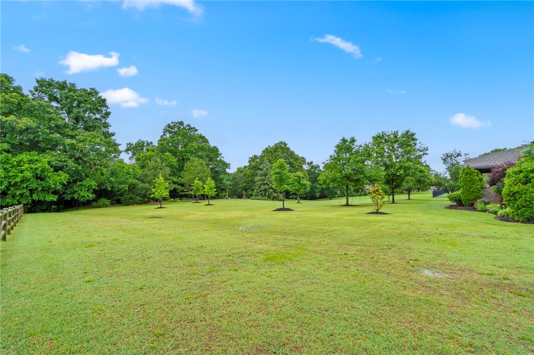 3997 N Bridlewood Drive