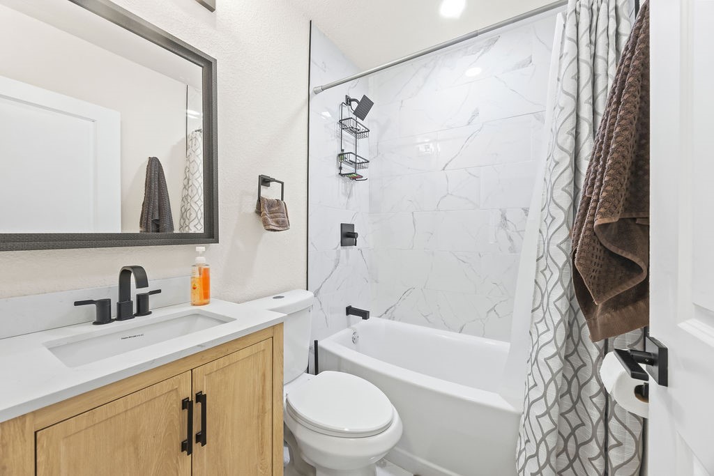 1554 Leverett Avenue