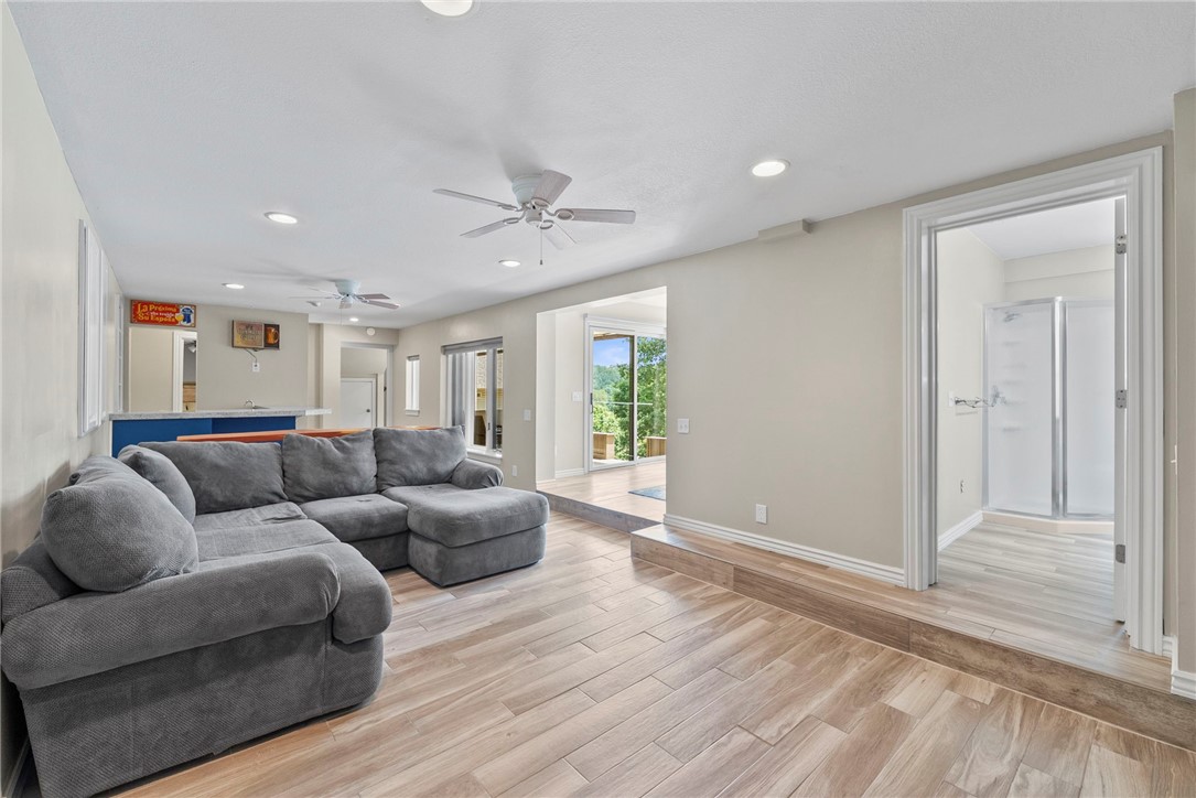 14 Waterside Lane