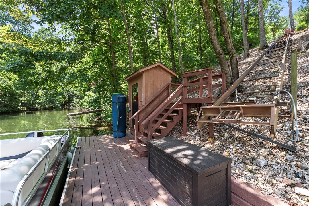 14 Waterside Lane