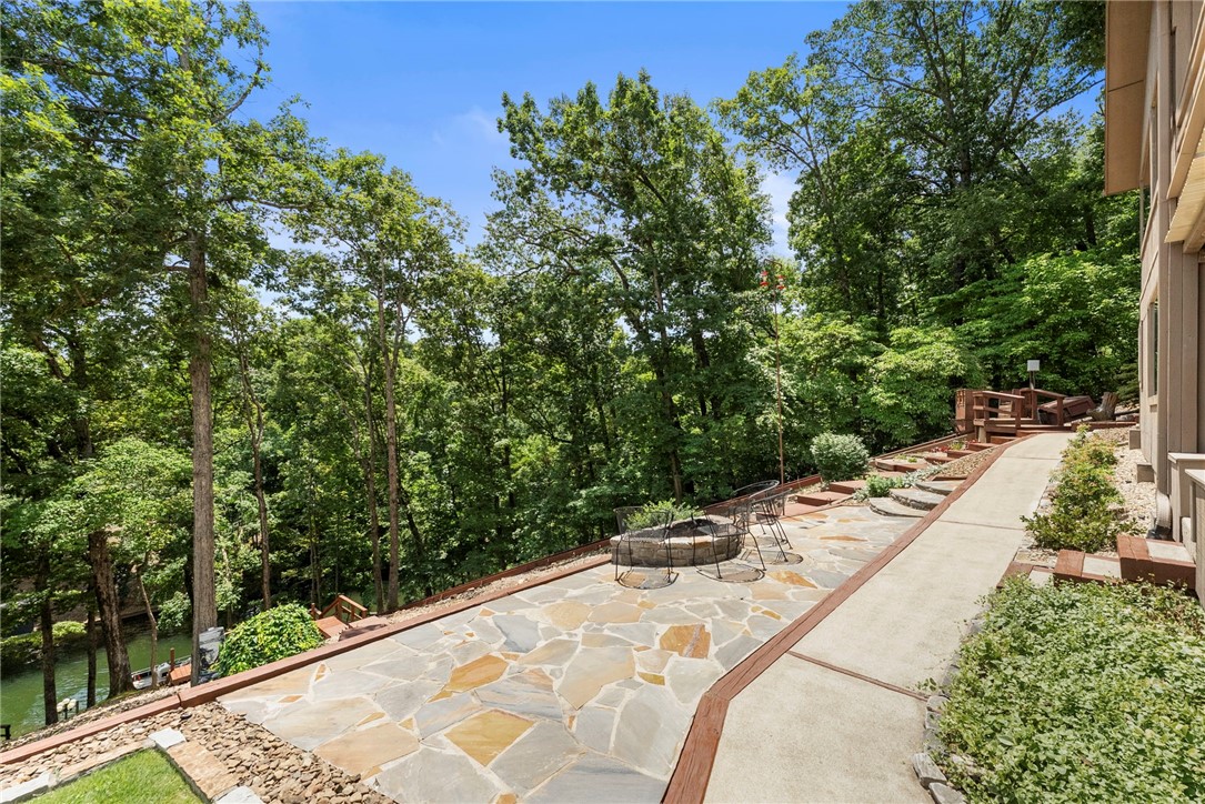 14 Waterside Lane