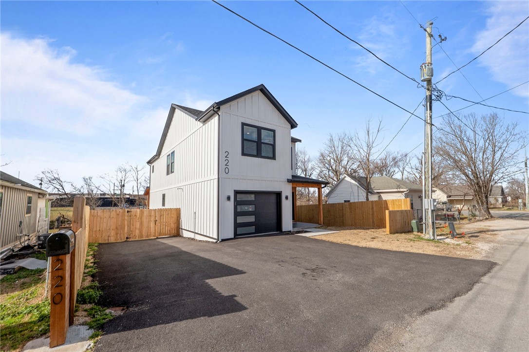 220 N C Street