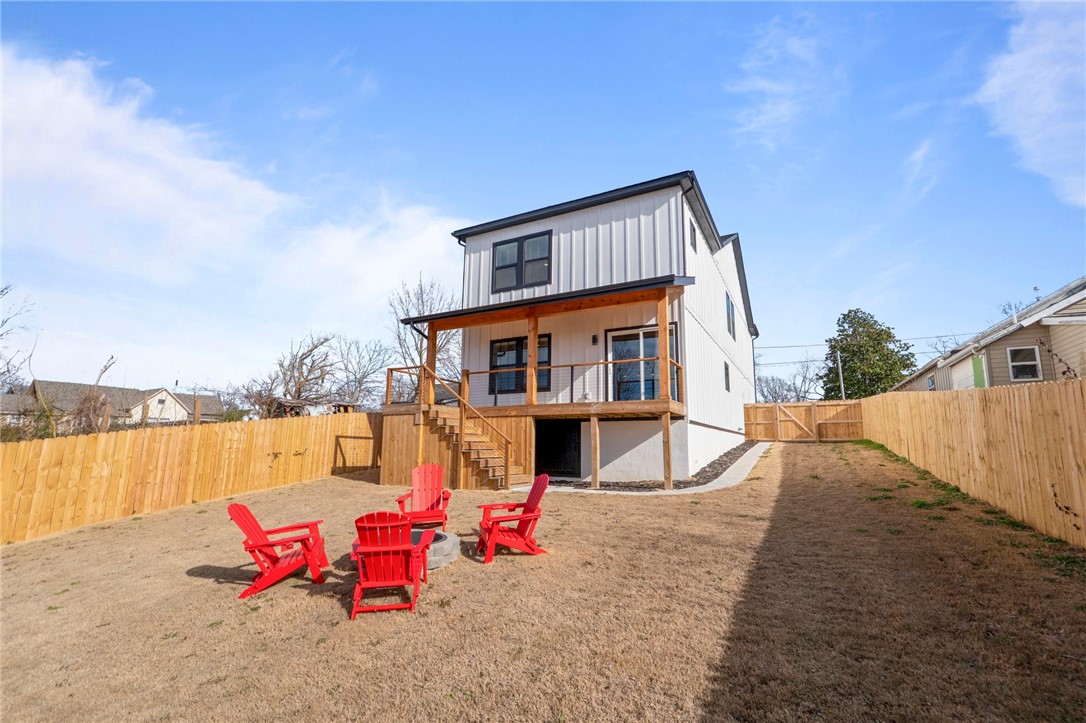 220 N C Street