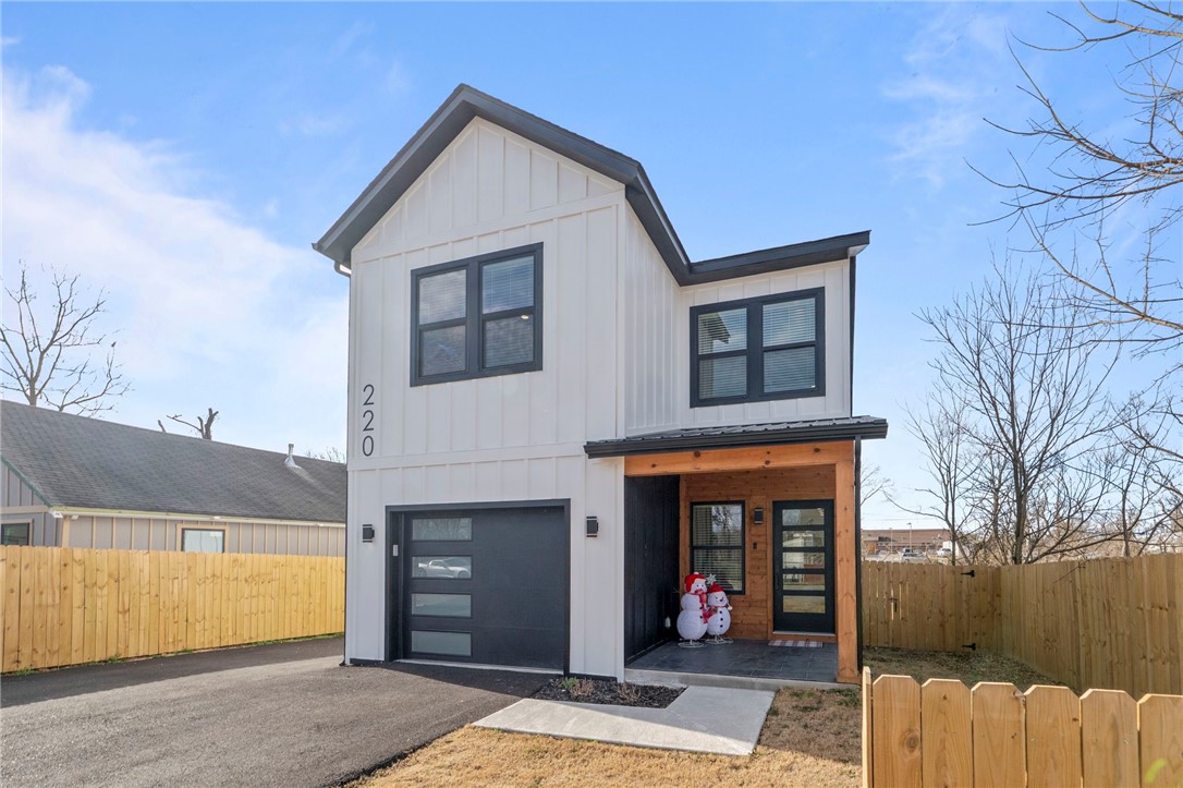 220 N C Street