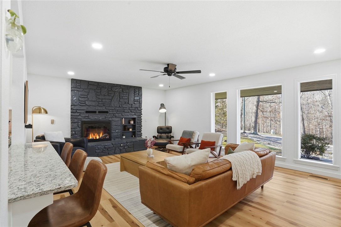 24 Ciemny Lane
