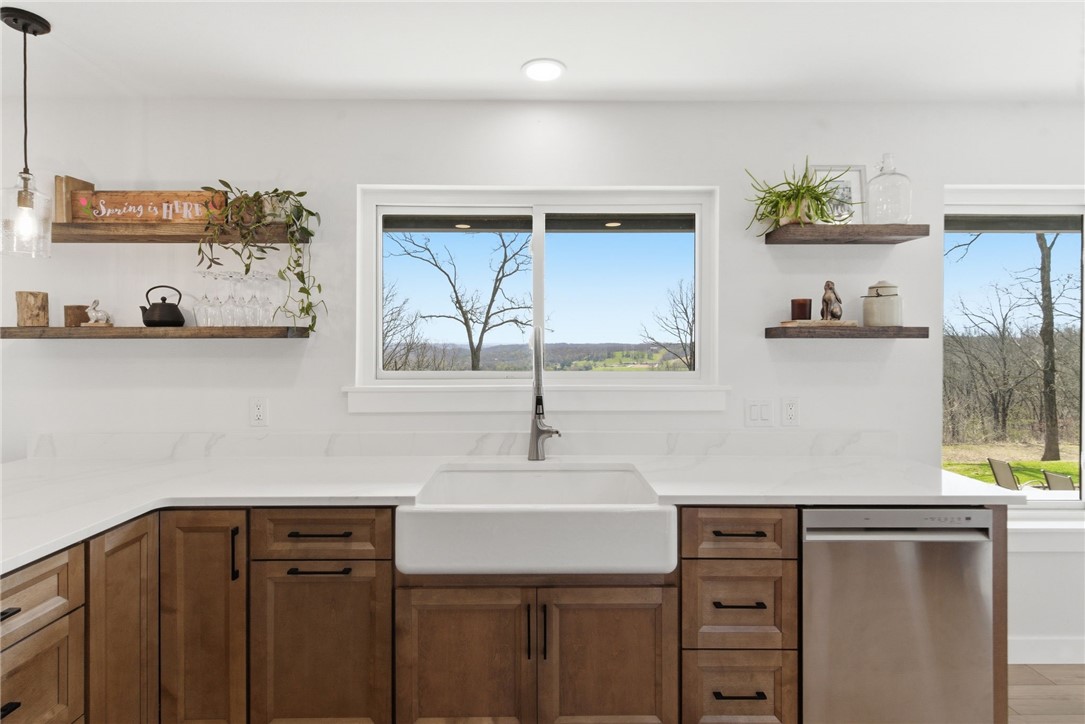 15319 E Hwy 264