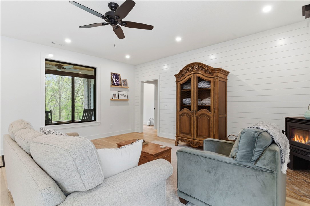 10036 Sun Ridge Circle