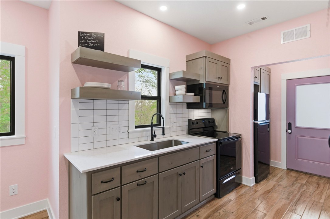 10036 Sun Ridge Circle