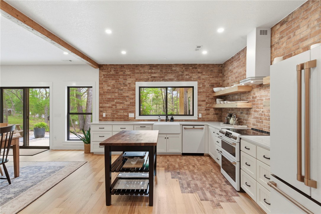 10036 Sun Ridge Circle