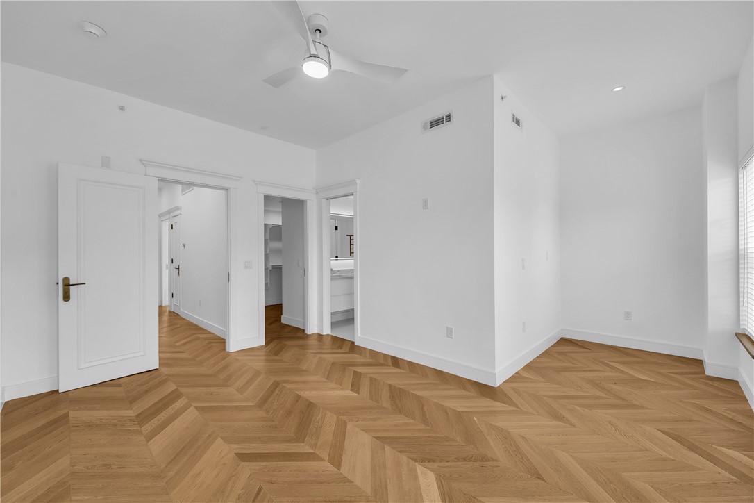 500 SW B Street 3