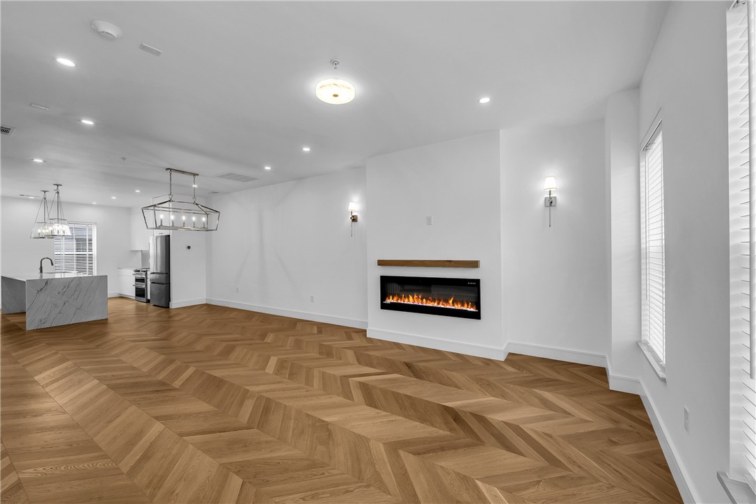 500 SW B Street 3