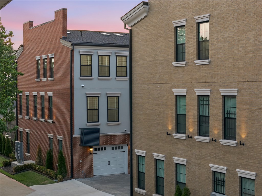 500 SW B Street 3