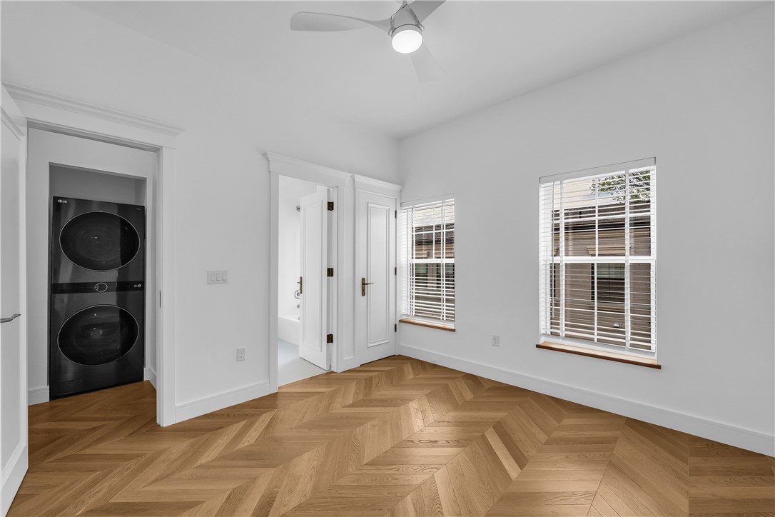 500 SW B Street 3