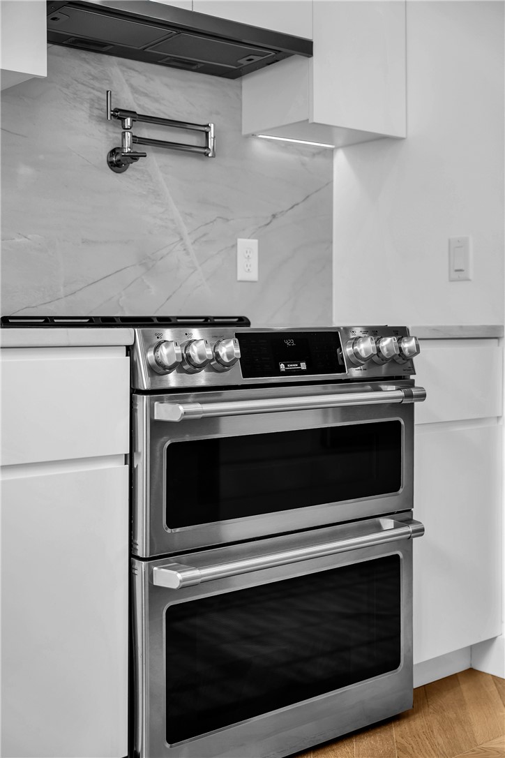 500 SW B Street 3