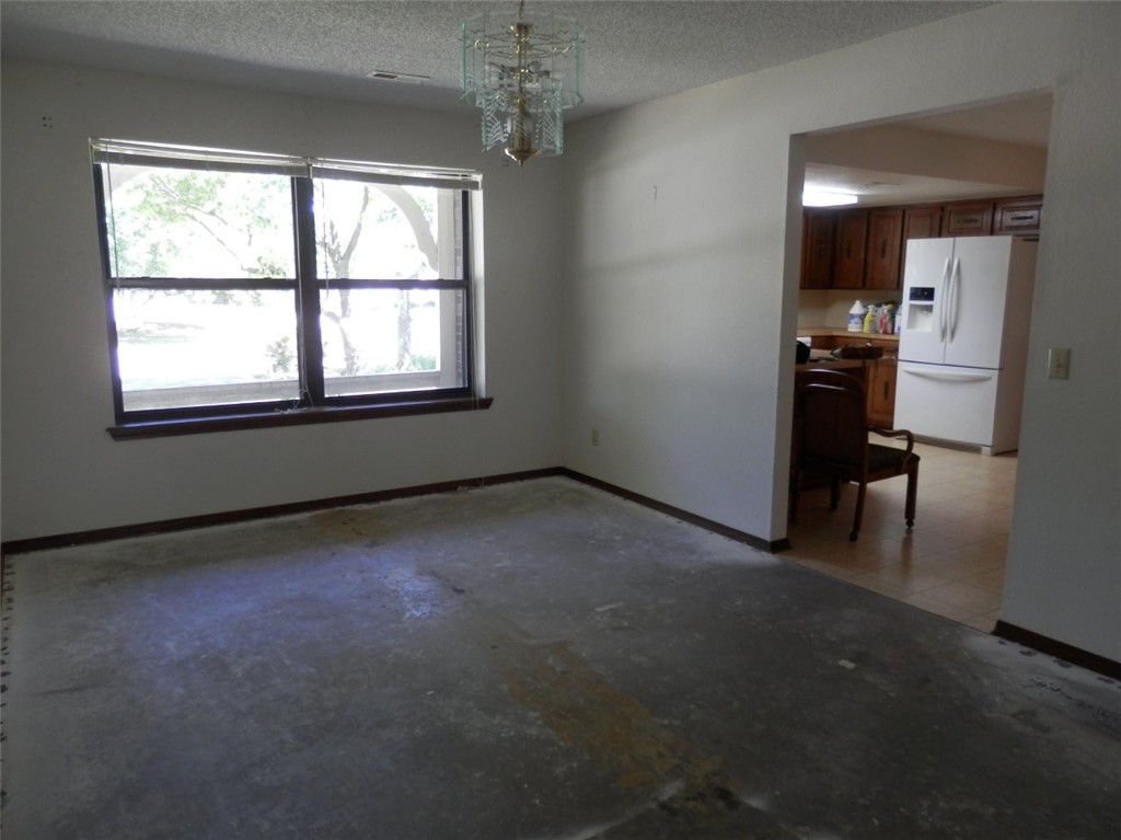 2915 Parkwood Drive