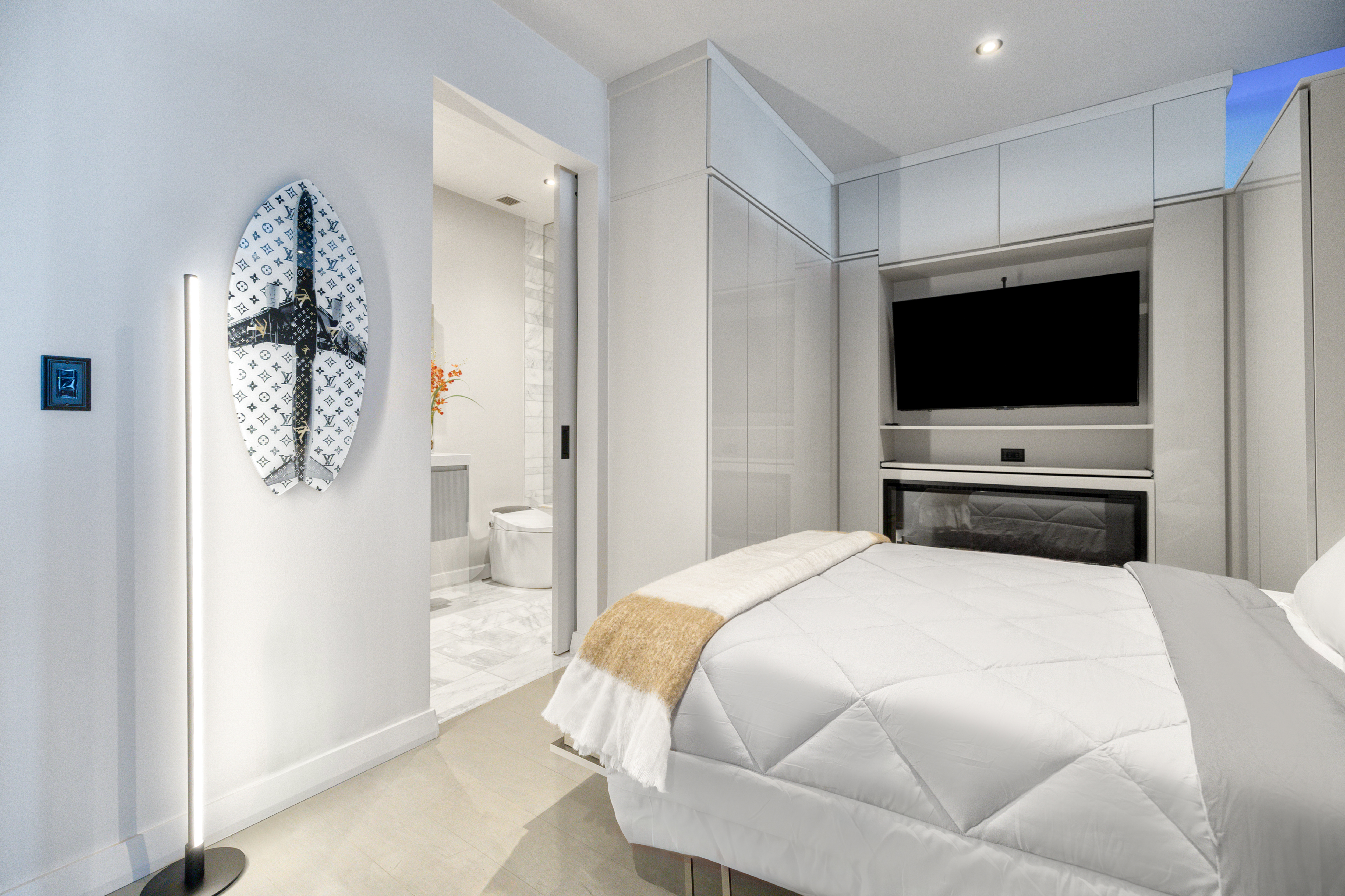 210 Lavaca Street #2809 