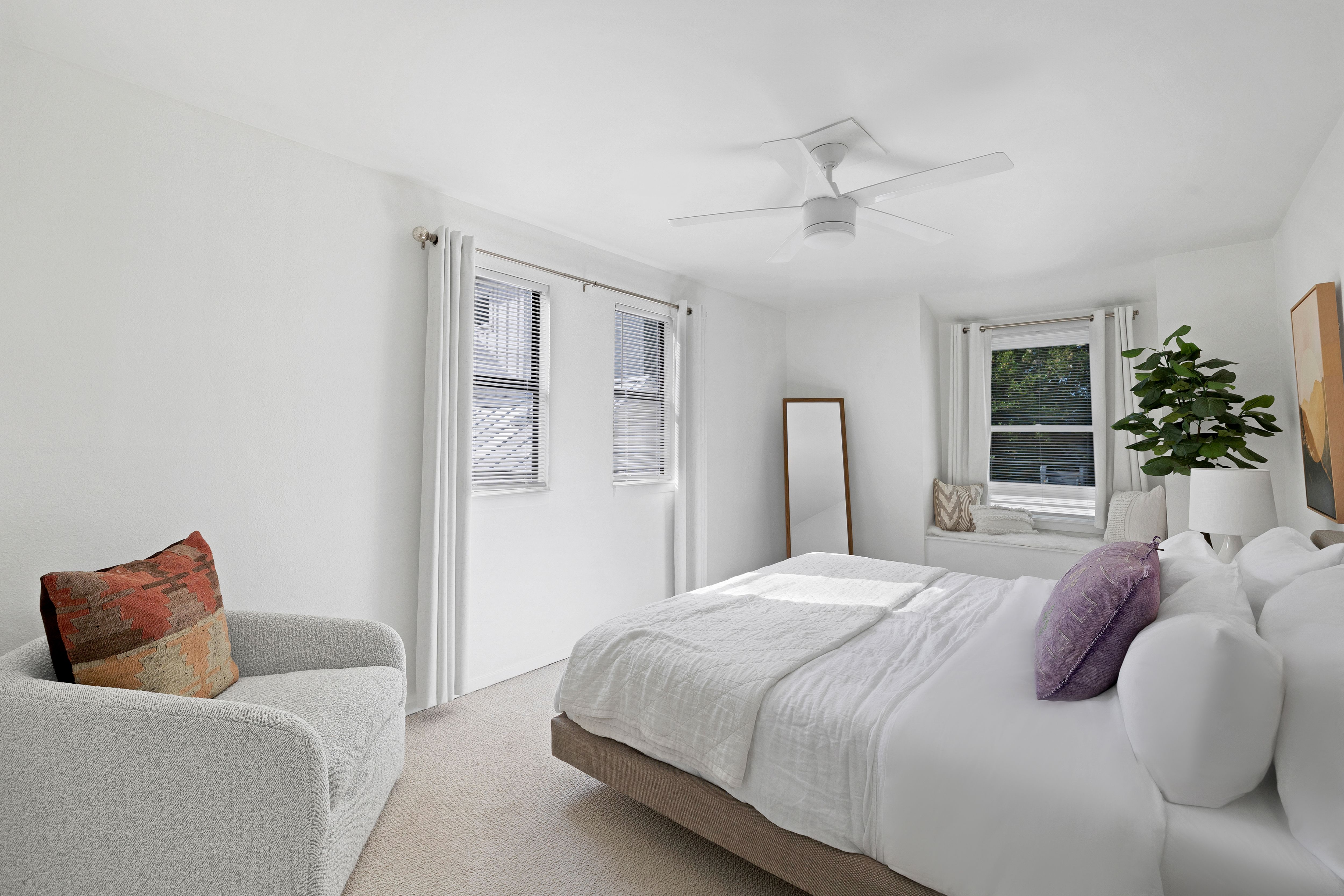 1112 West 10th Street Unit B 
