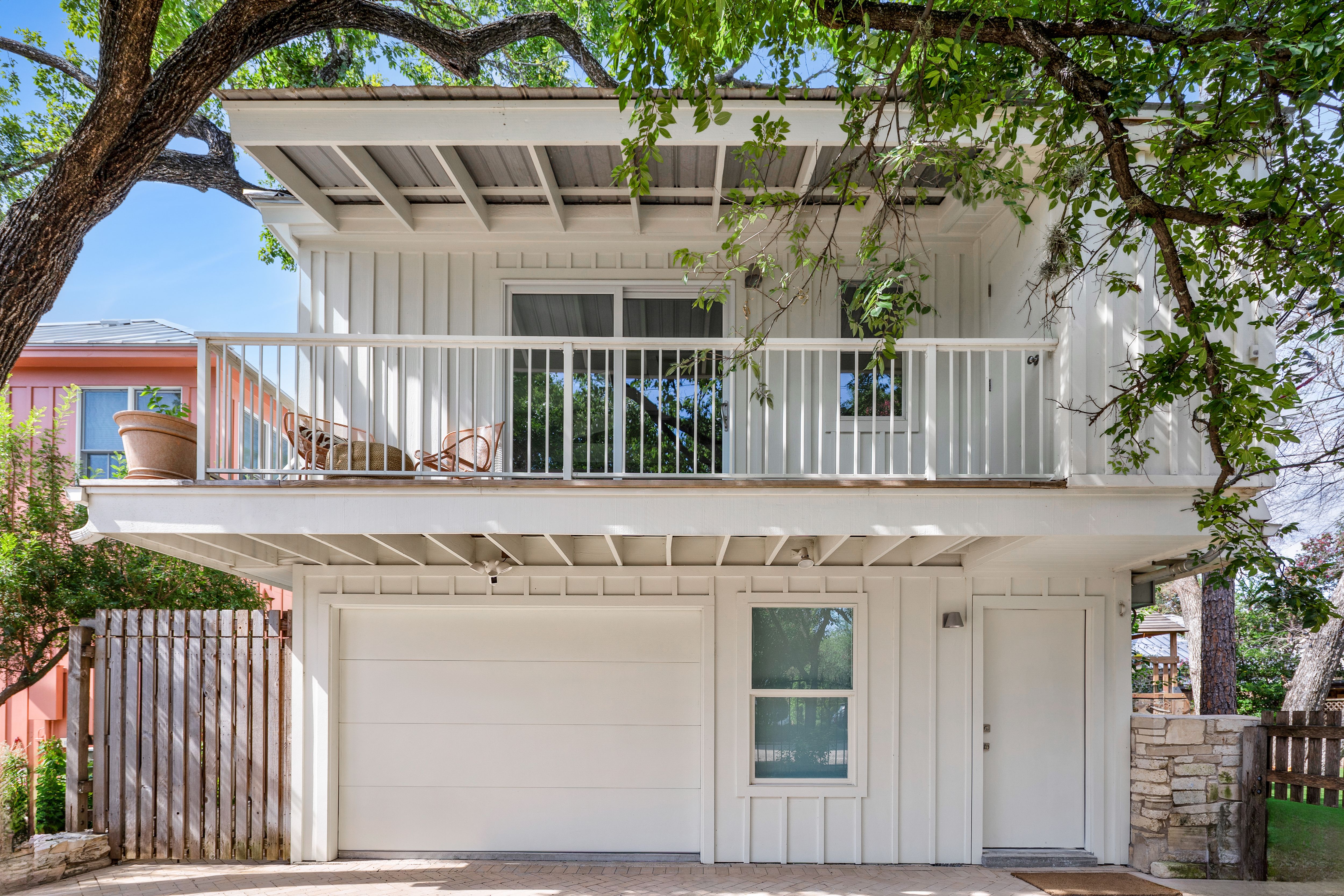 1112 West 10th Street Unit B 