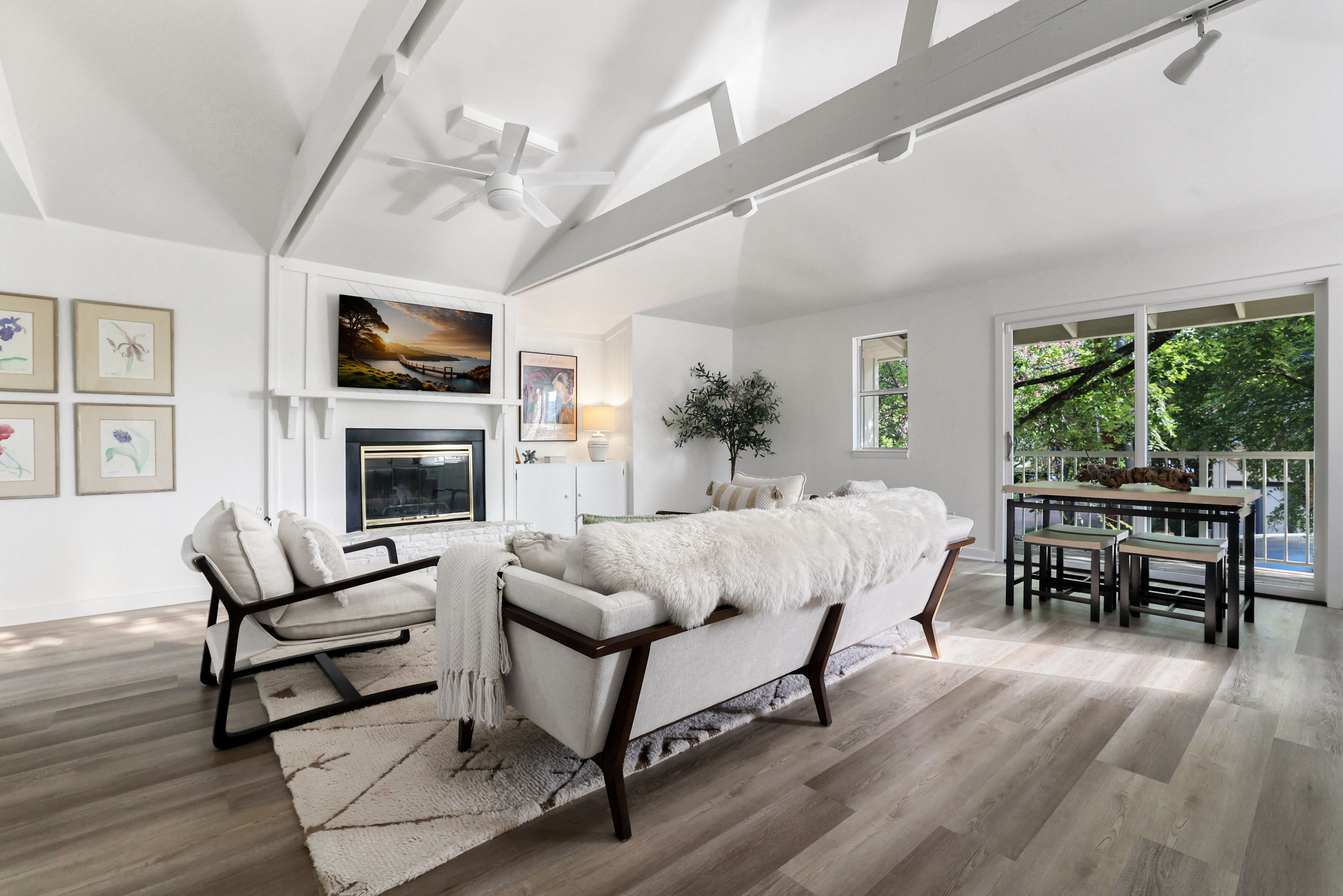 1112 West 10th Street Unit B 