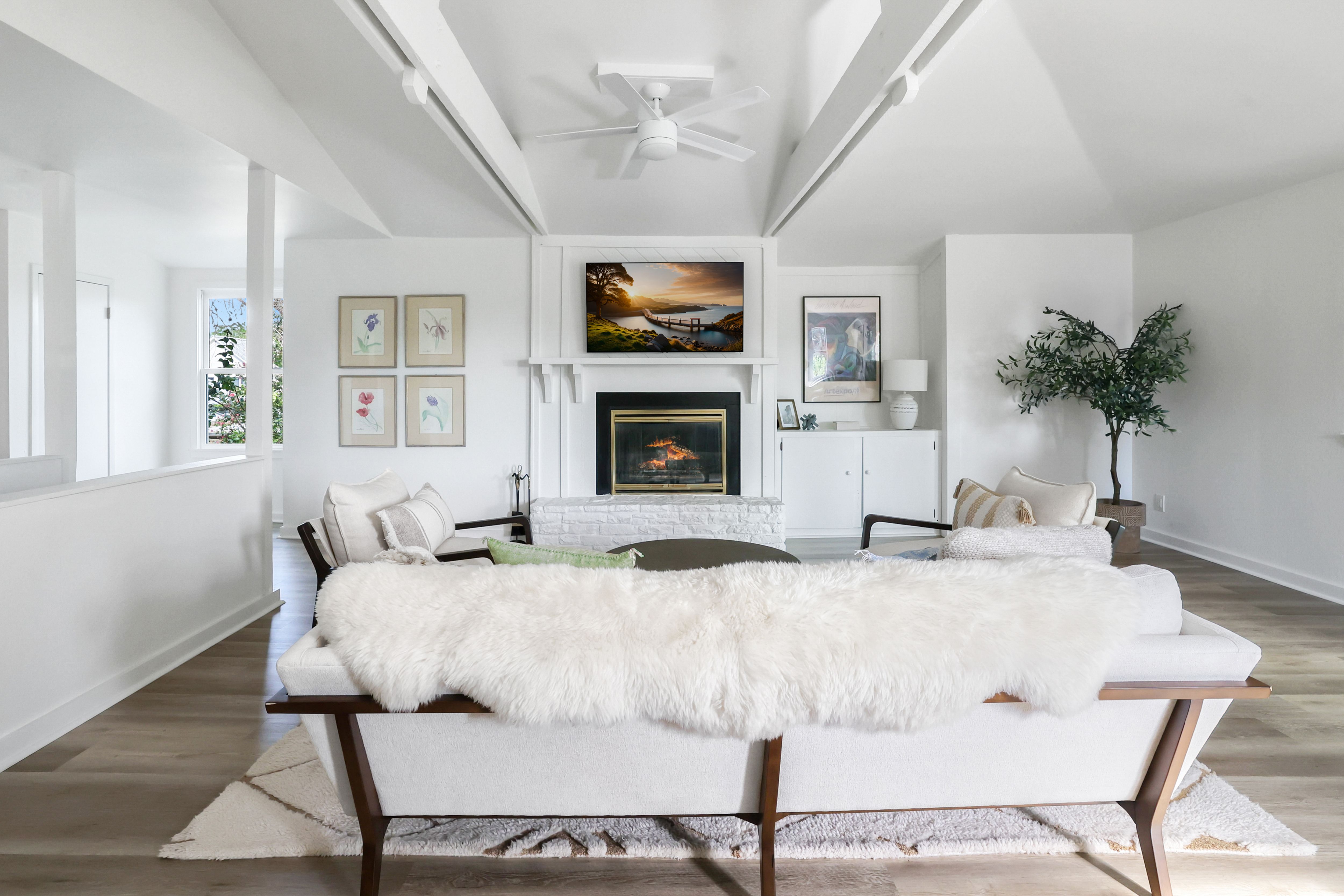 1112 West 10th Street Unit B 