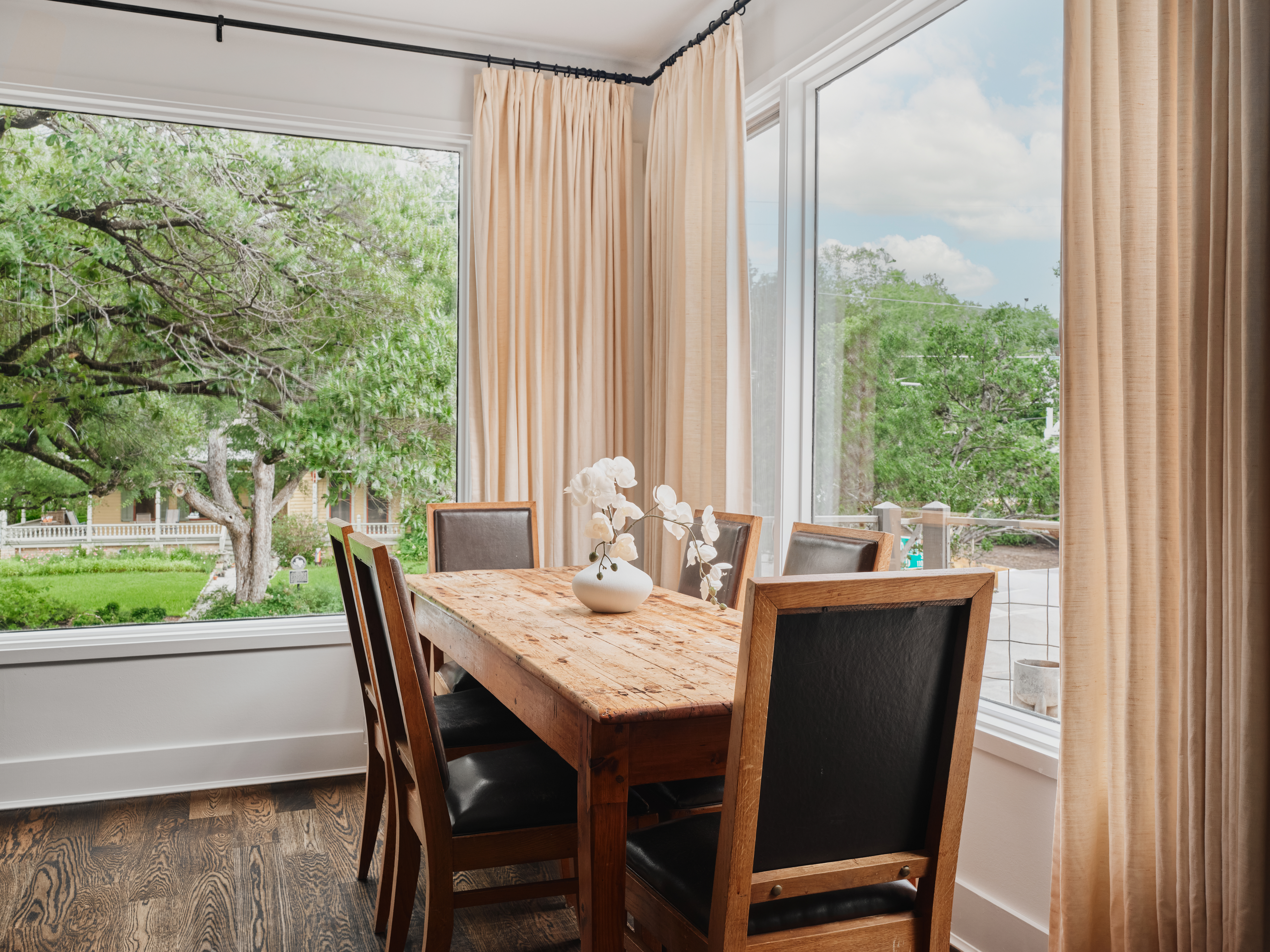 1111 West 12th Street unit 113
