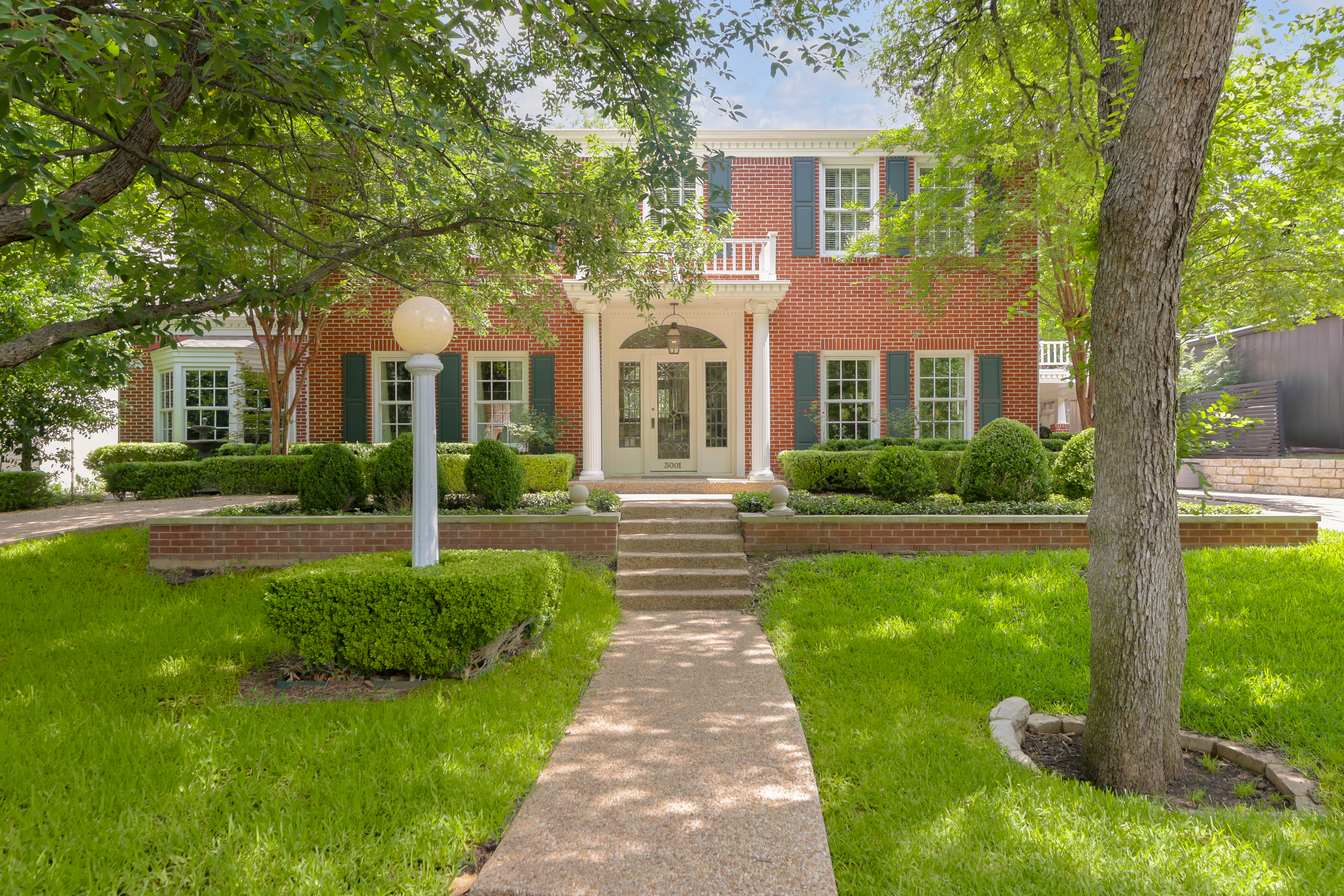 3001 Hillview Road 