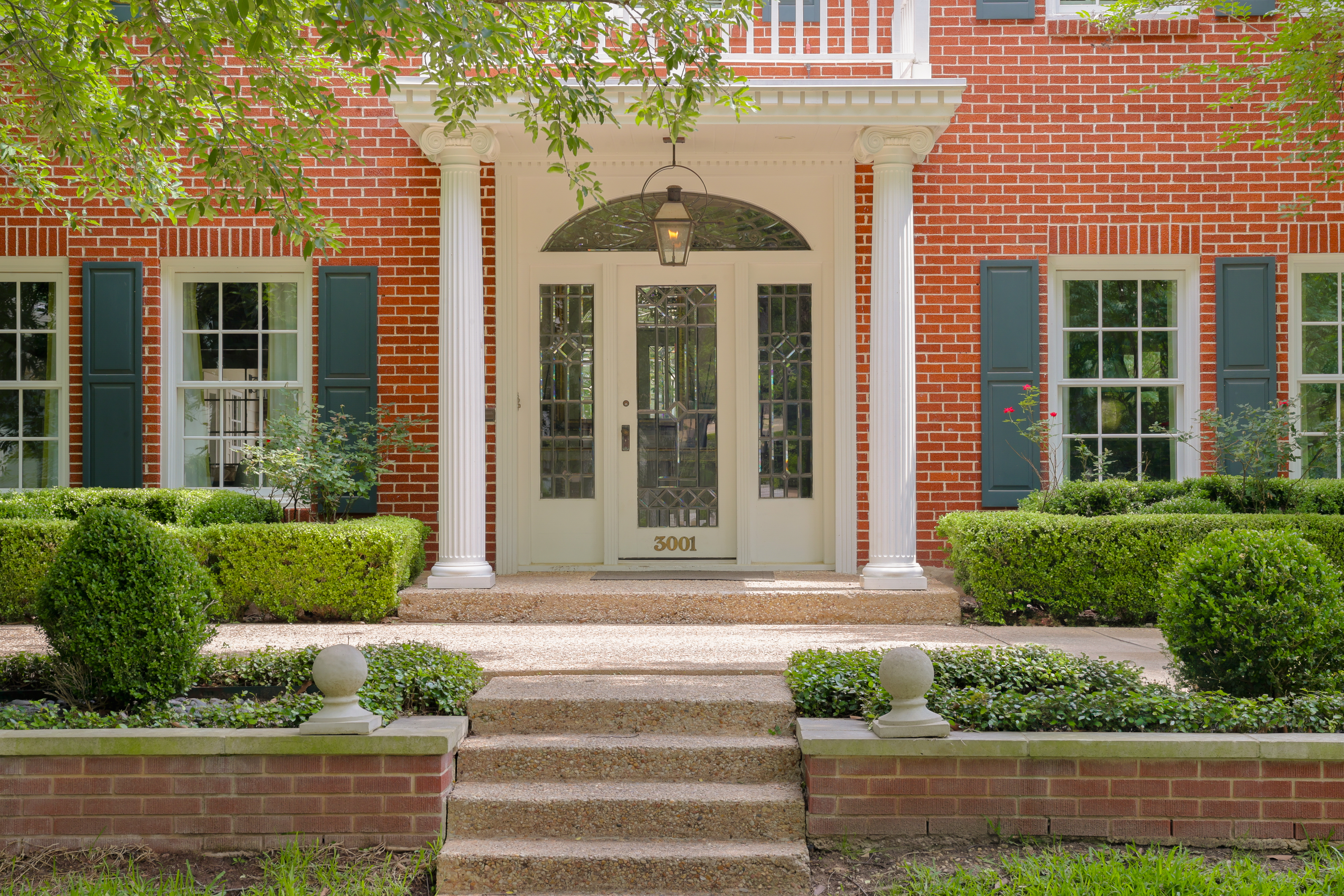 3001 Hillview Road 