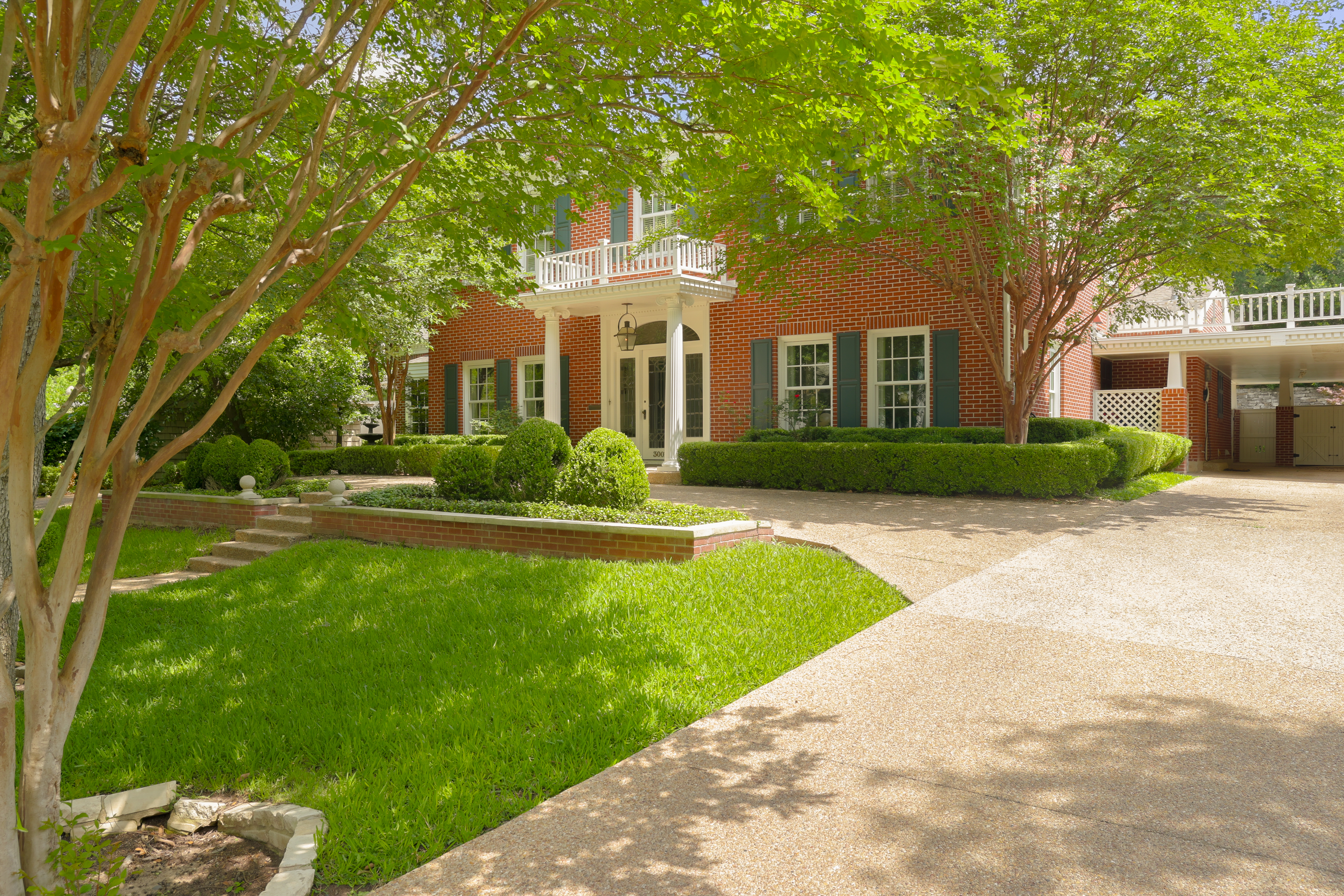 3001 Hillview Road 