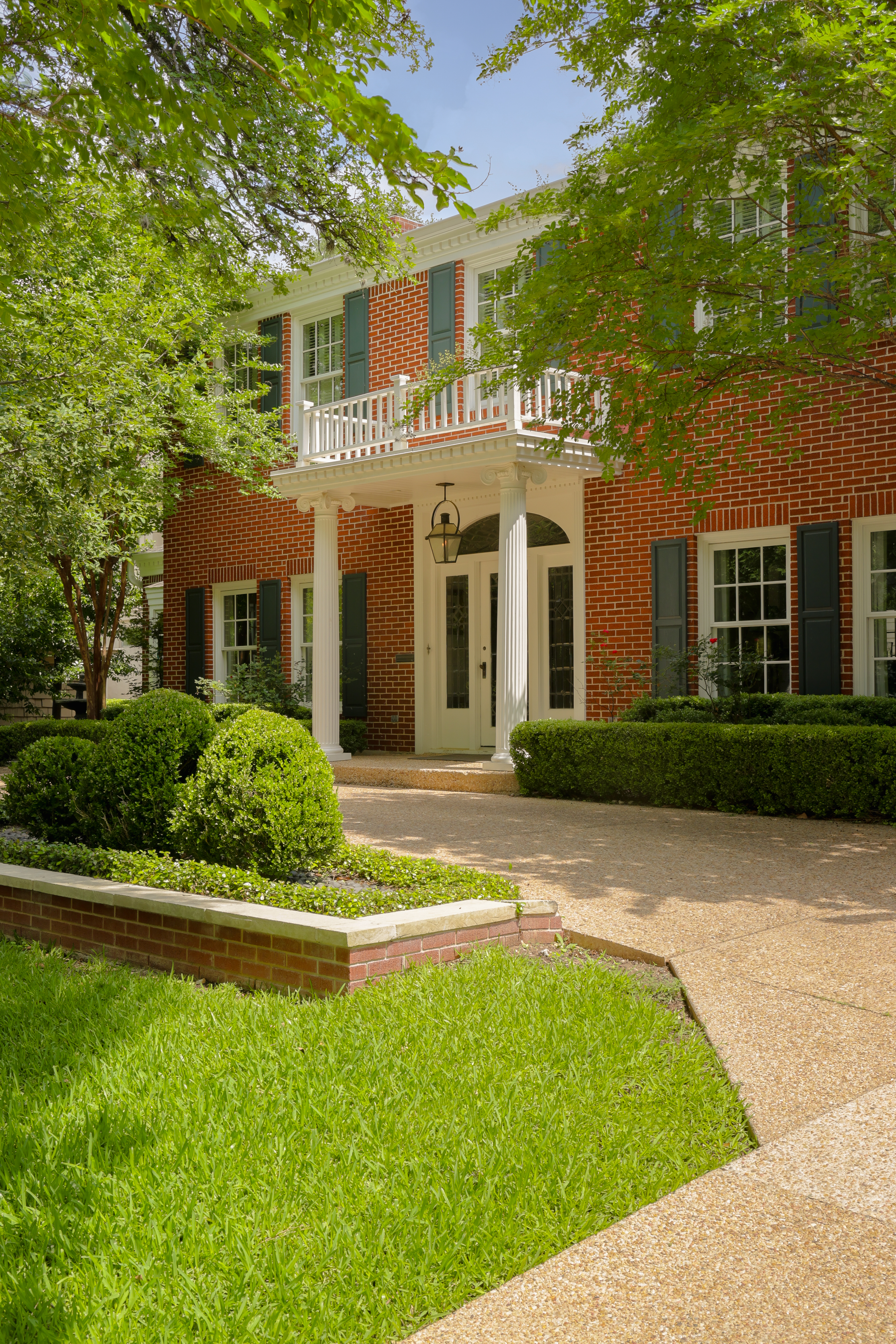 3001 Hillview Road 