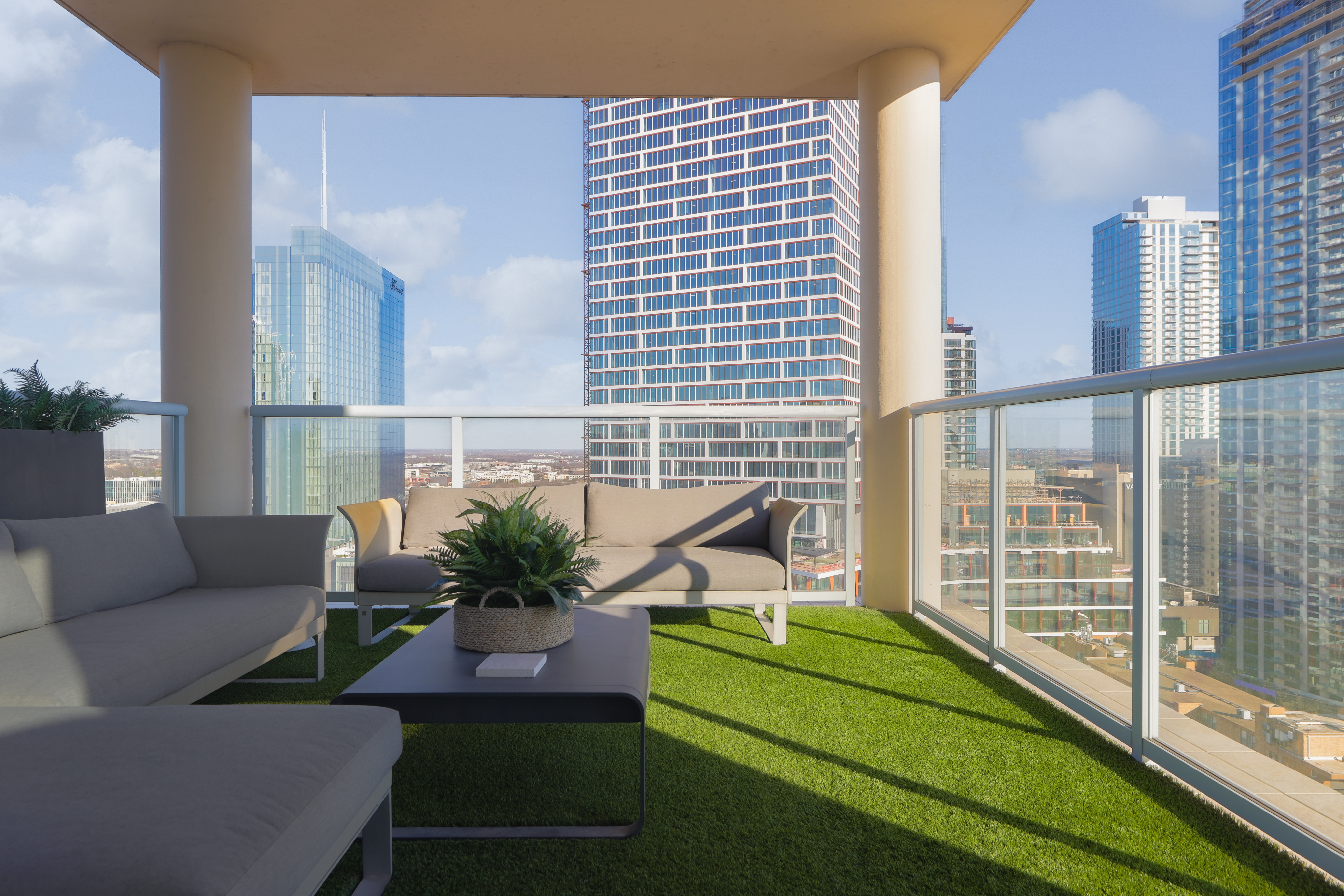 98 San Jacinto Boulevard #2004