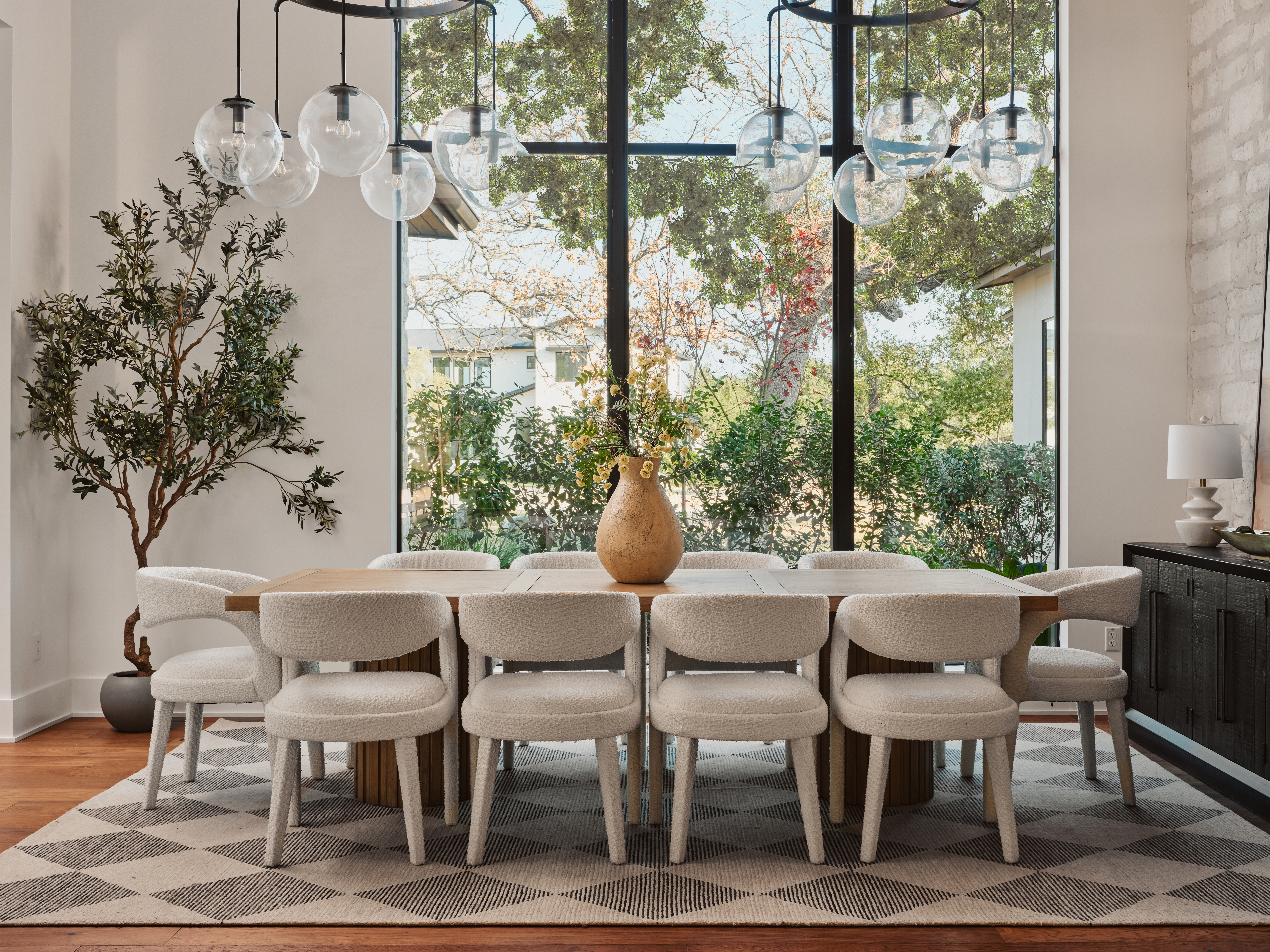  An Elevated Hill Country Modern Retreat