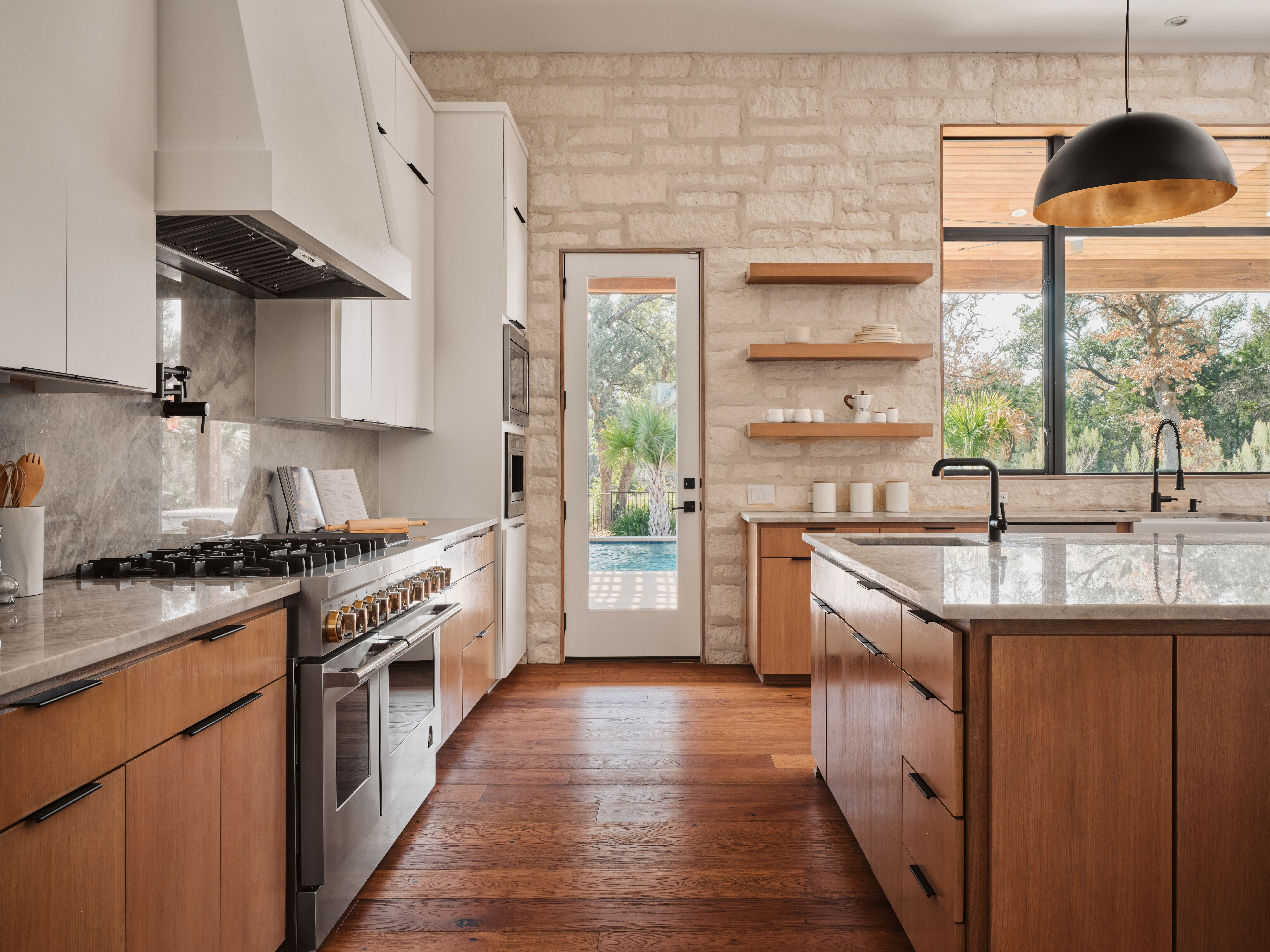  An Elevated Hill Country Modern Retreat