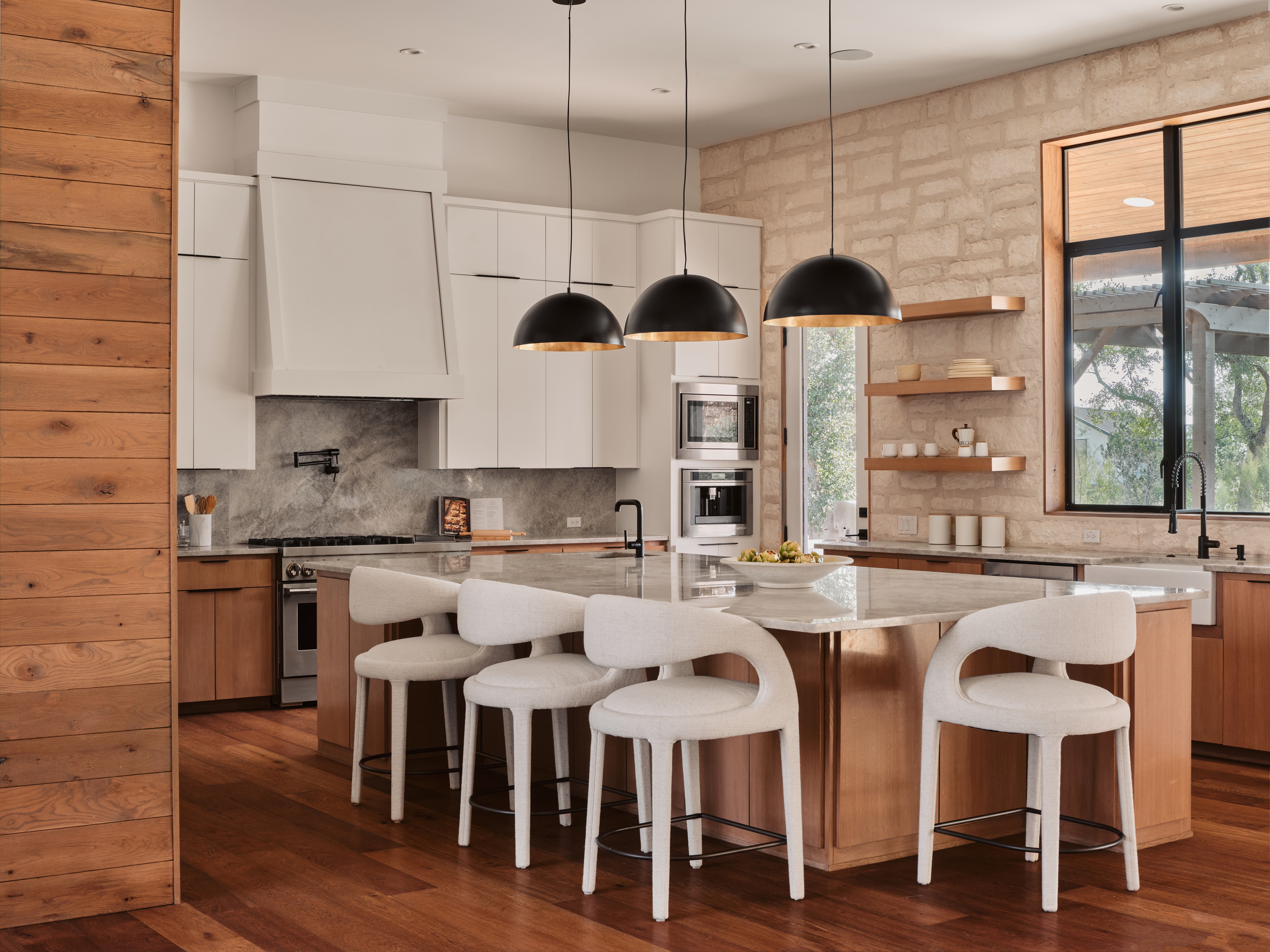  An Elevated Hill Country Modern Retreat