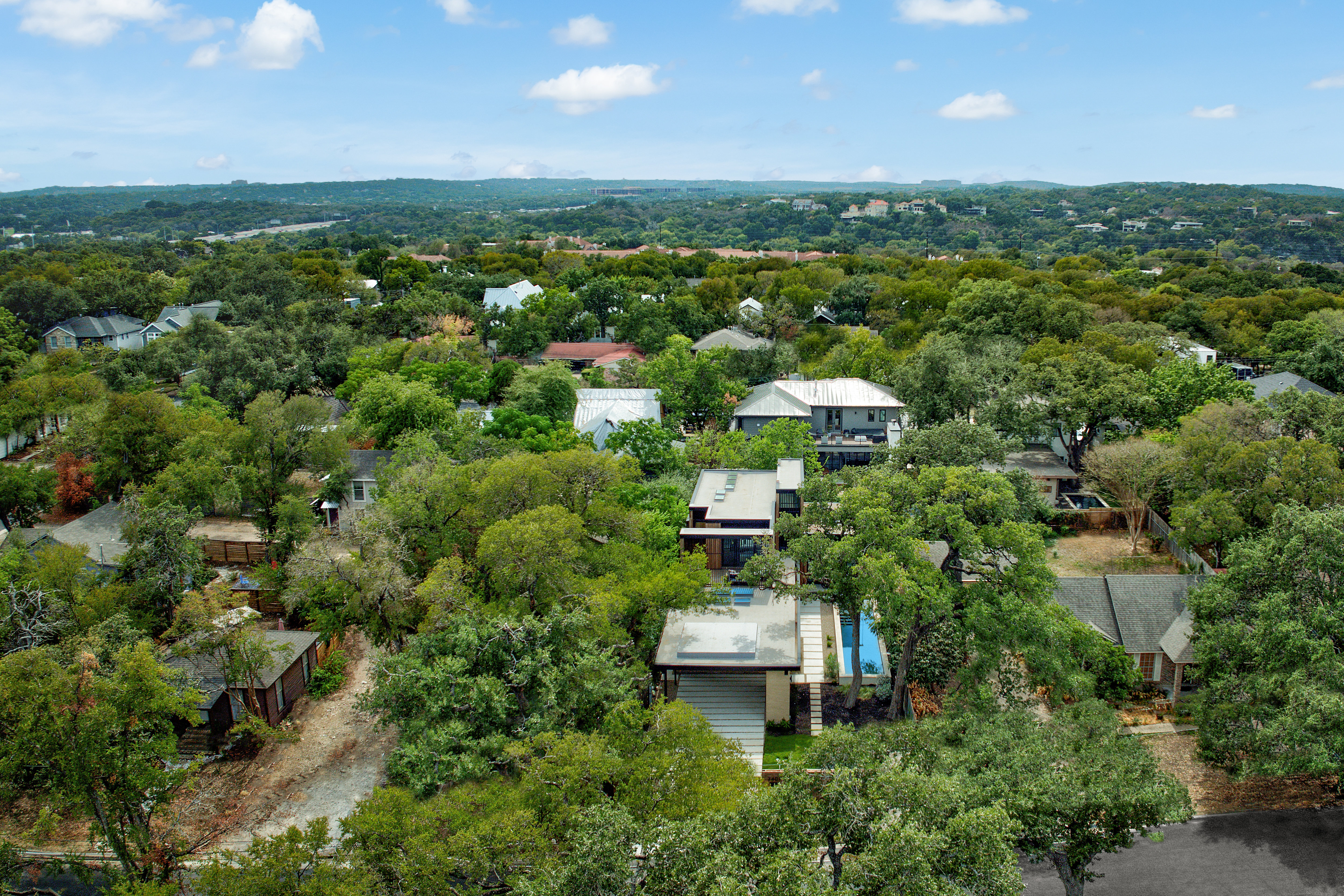 2407 West 10th Street 