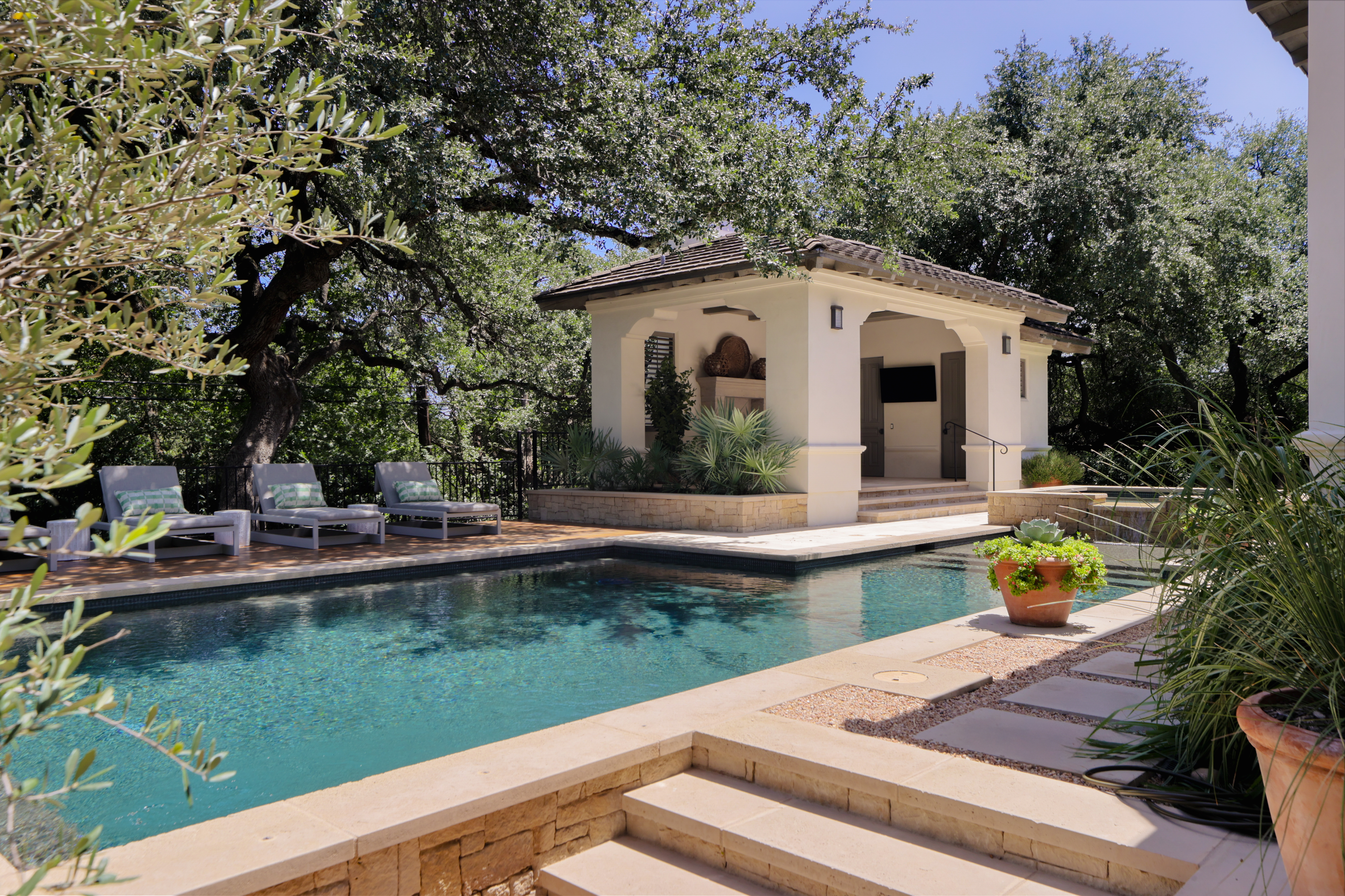 3400 Foothill Terrace 