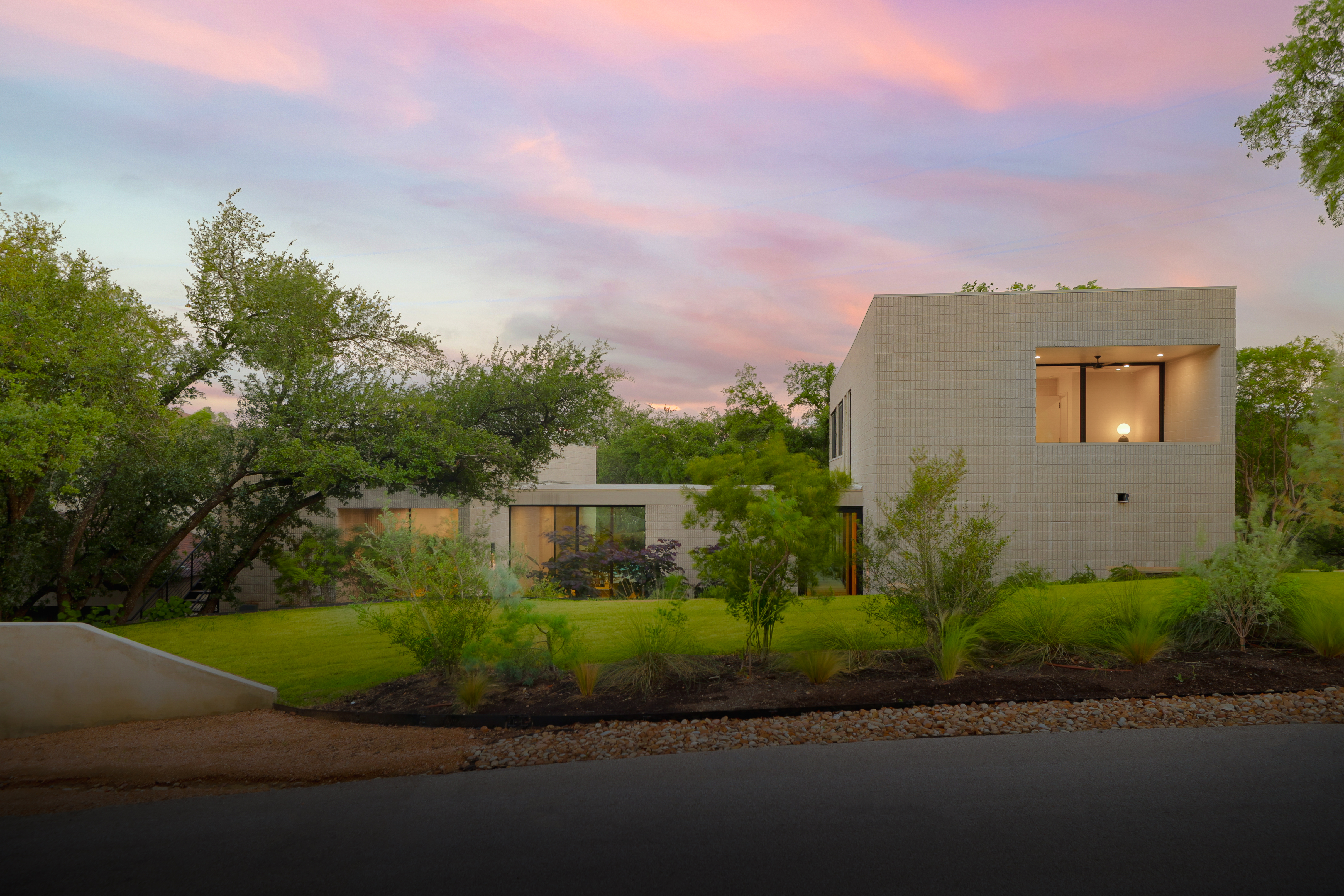 5205 Scenic View Drive 