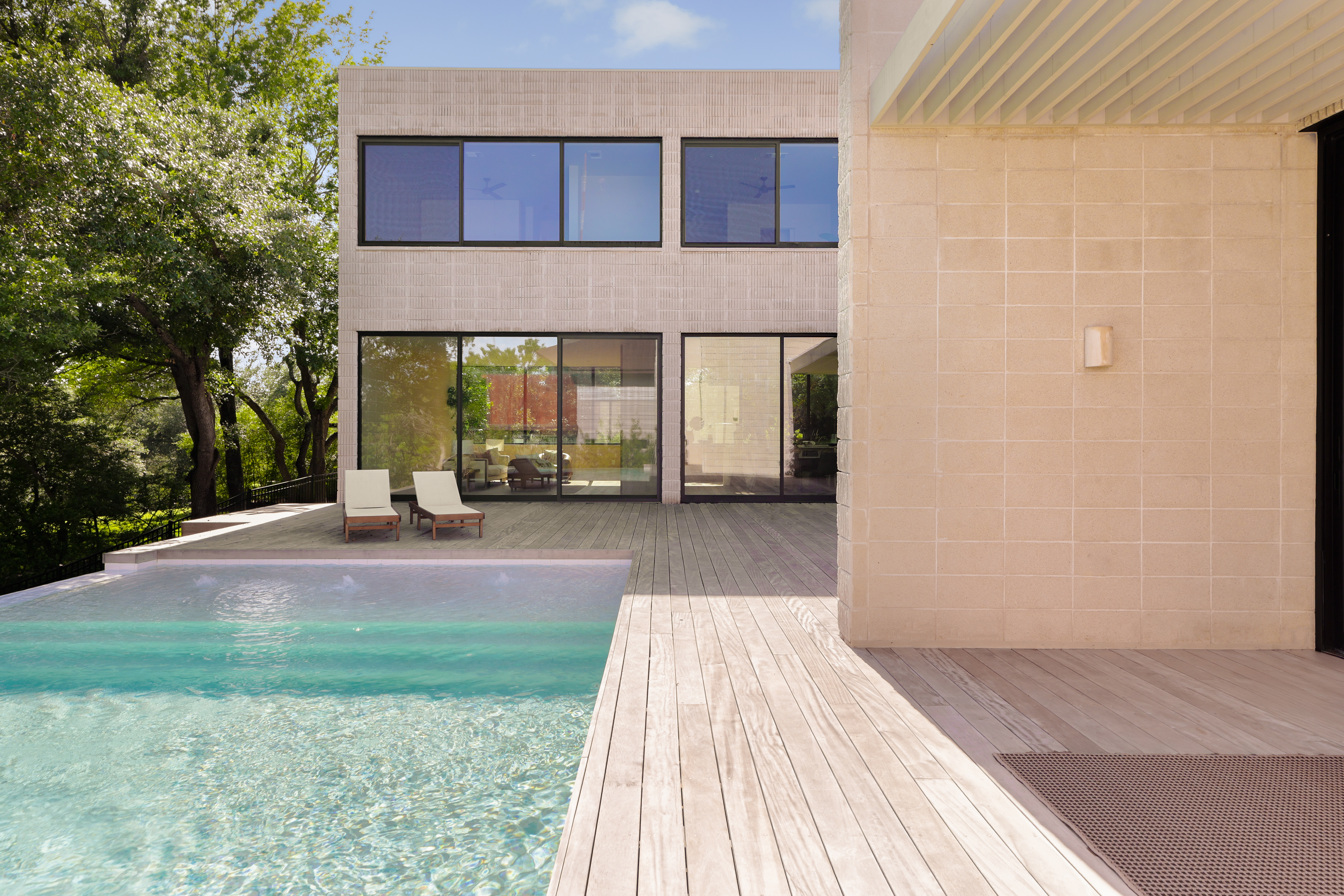 5205 Scenic View Drive 