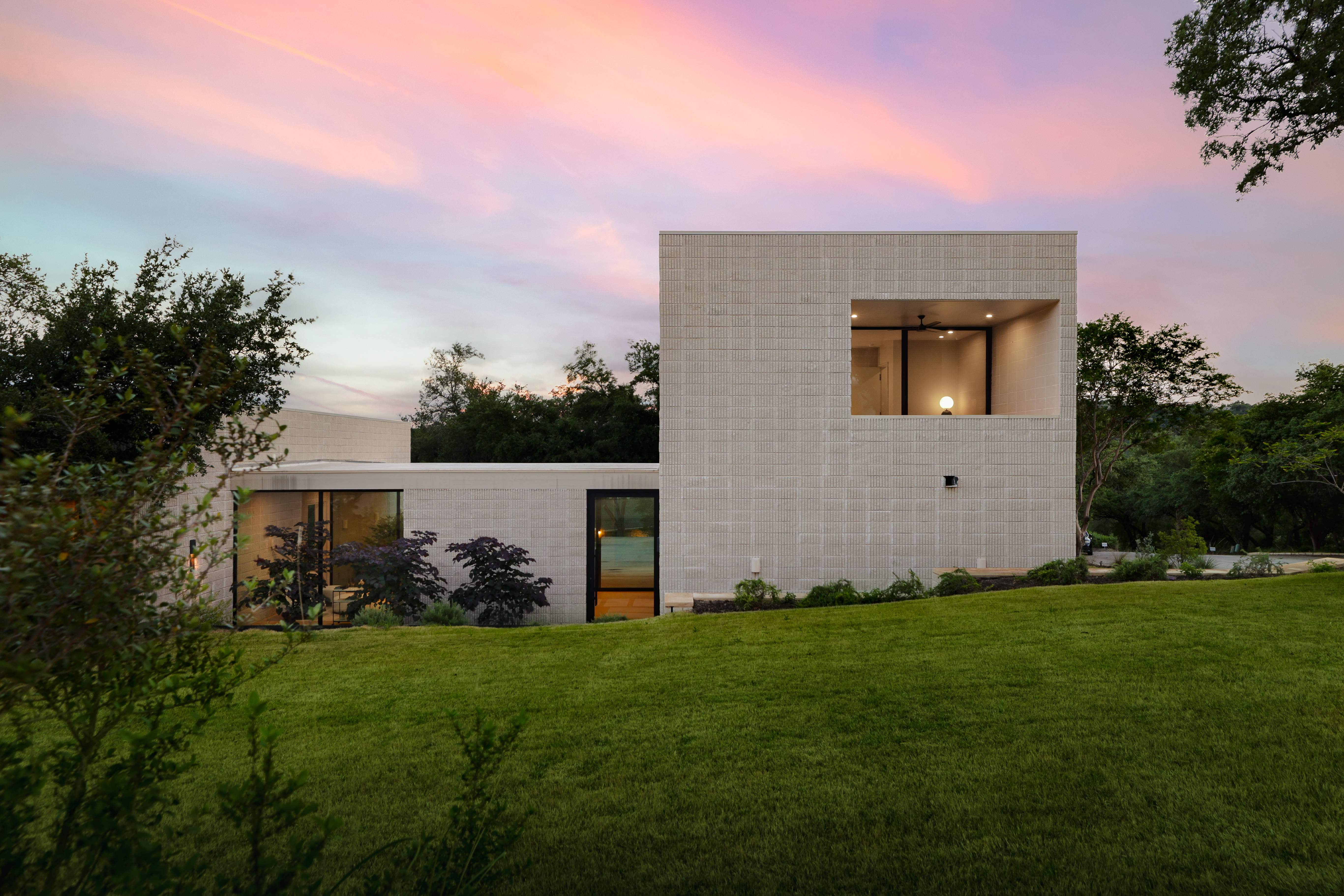 5205 Scenic View Drive 