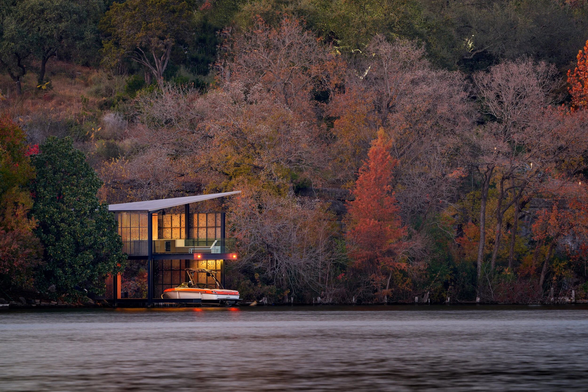 The Shoreline of Lake Austin | City Views, Waterfront, Luxury Plans