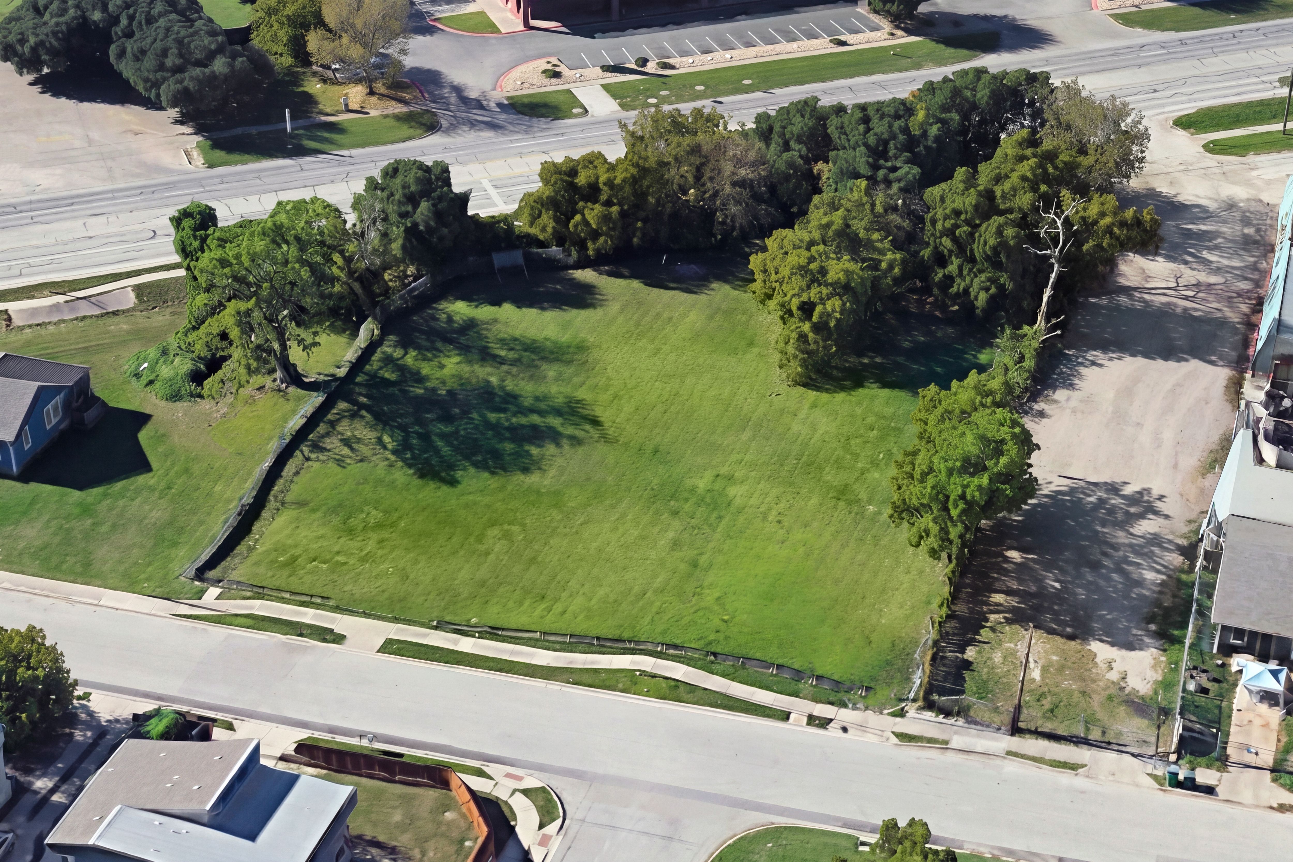 1138 1/4 Gunter Street + 1140 Gunter Street 