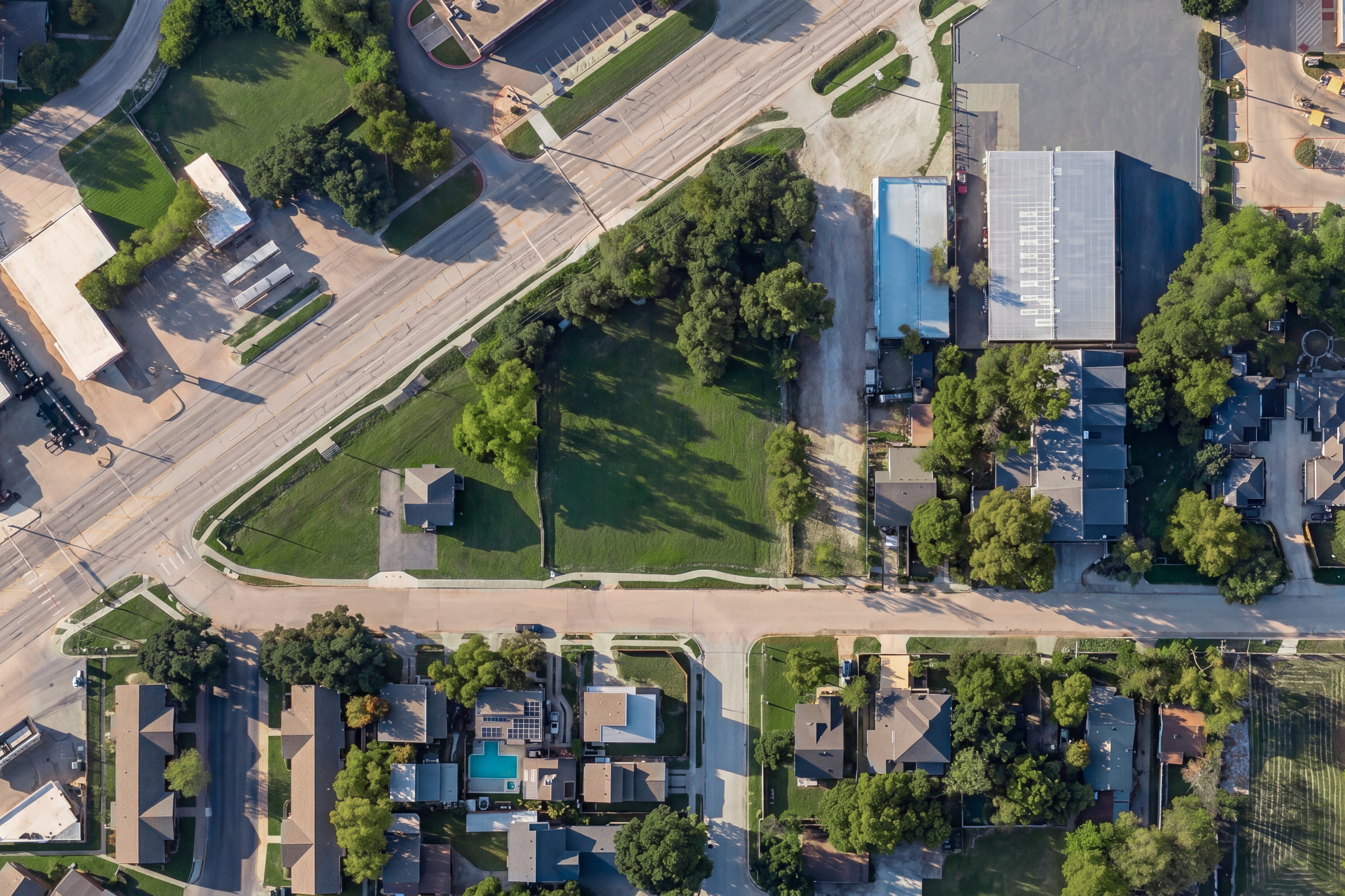 1138 1/4 Gunter Street + 1140 Gunter Street 