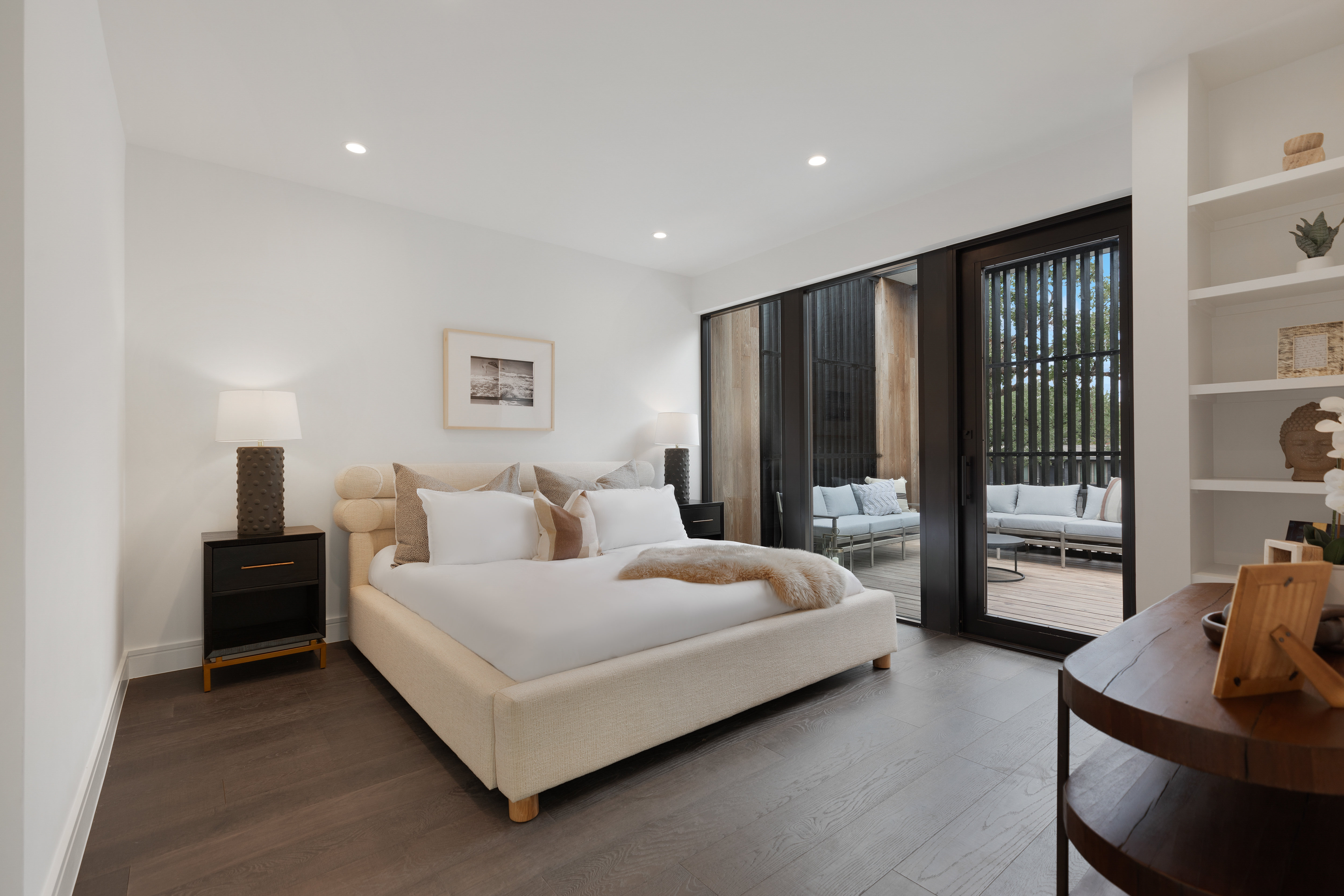 2407 West 10th Street 