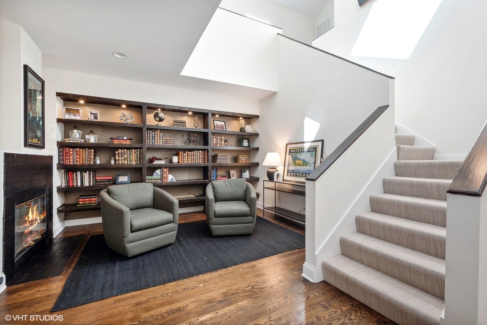 4427 N Paulina Street