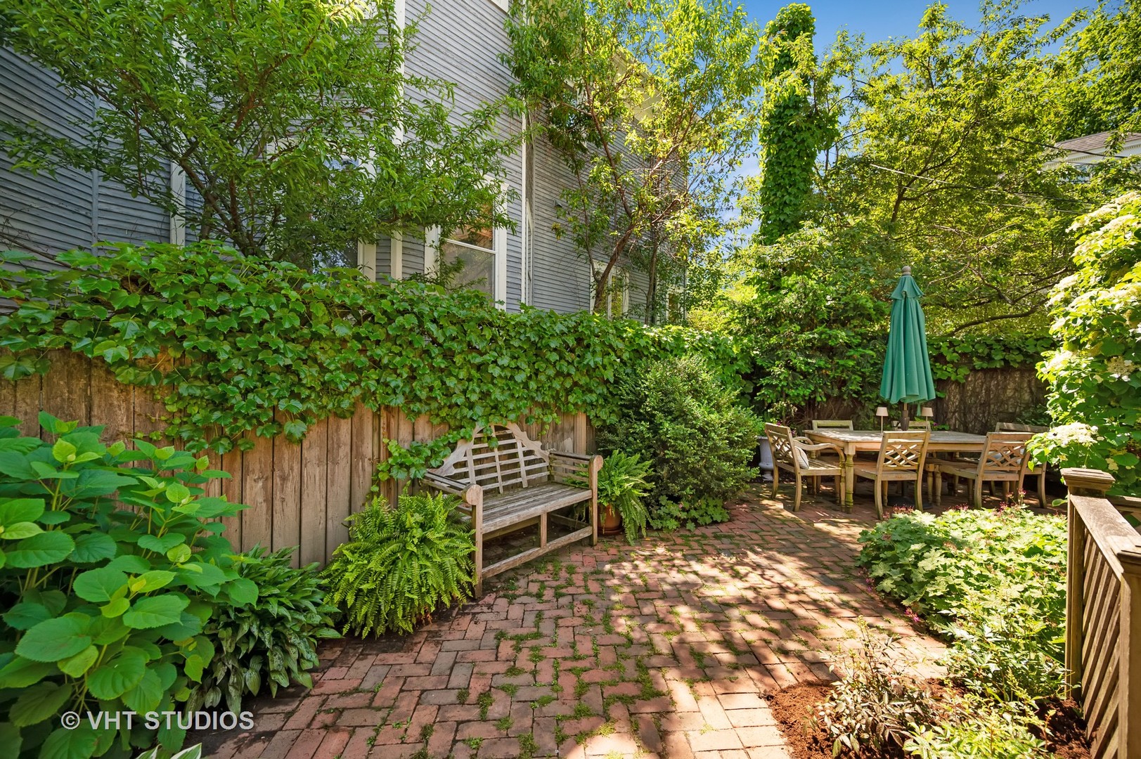 747 Forest Avenue