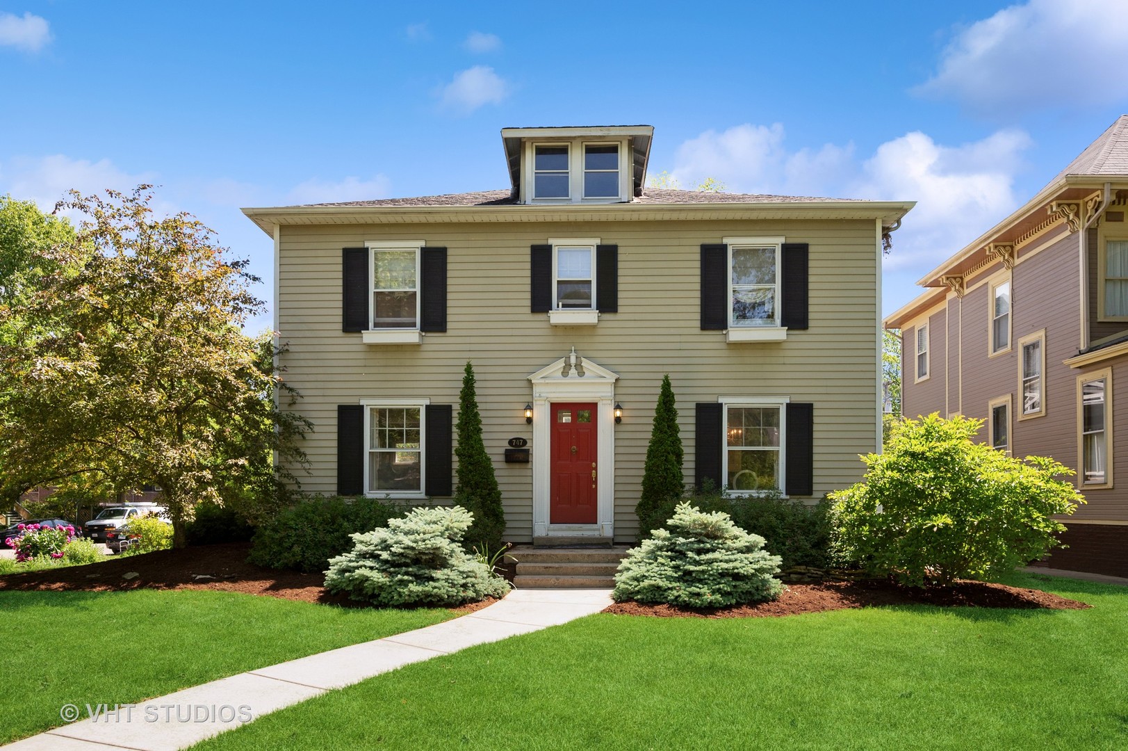 747 Forest Avenue