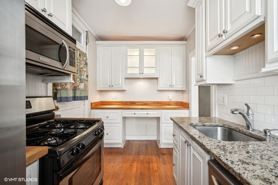 680 Hinman Avenue Unit: 3H